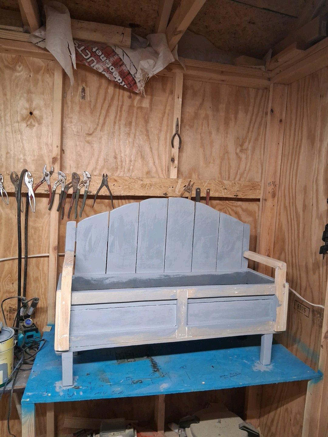 34 inch bench type flower box - Lancaster, Kentucky - FleaMarketBay