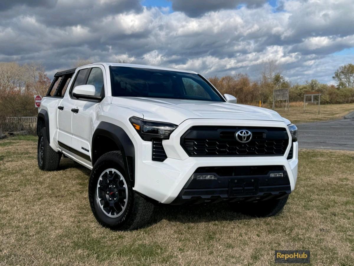 2025 Toyota Tacoma TRD OffRoad Double Cab 4x4 - Chicago, Illinois - FleaMarketBay