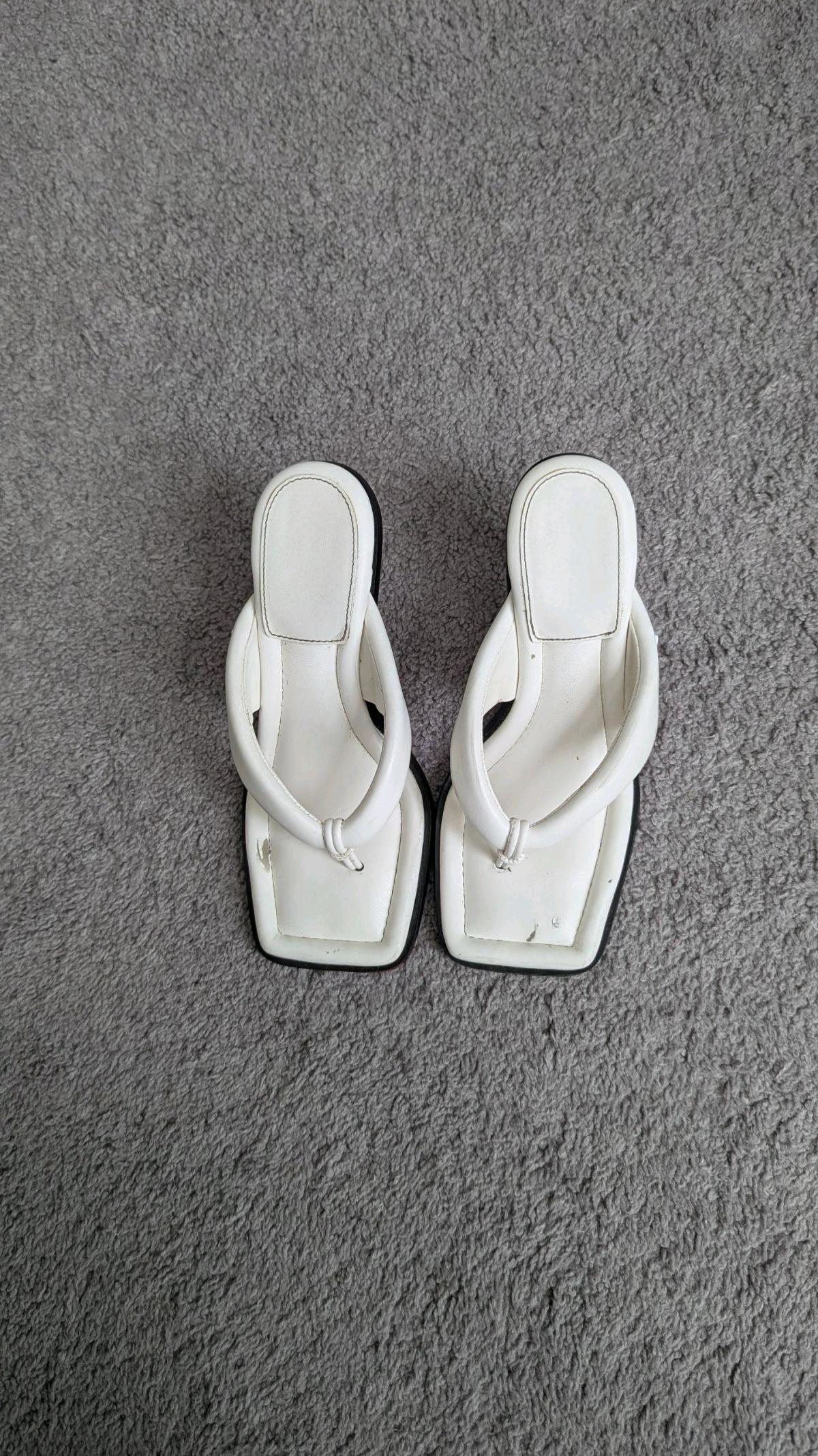 White Circus heels - San Francisco, California - FleaMarketBay
