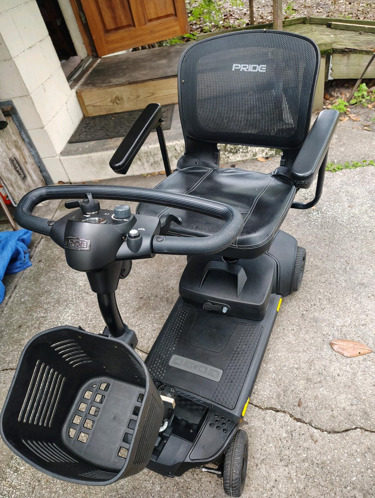 Pride GoGo elite traveler Platinum mobility scooter - Deland, Florida - FleaMarketBay