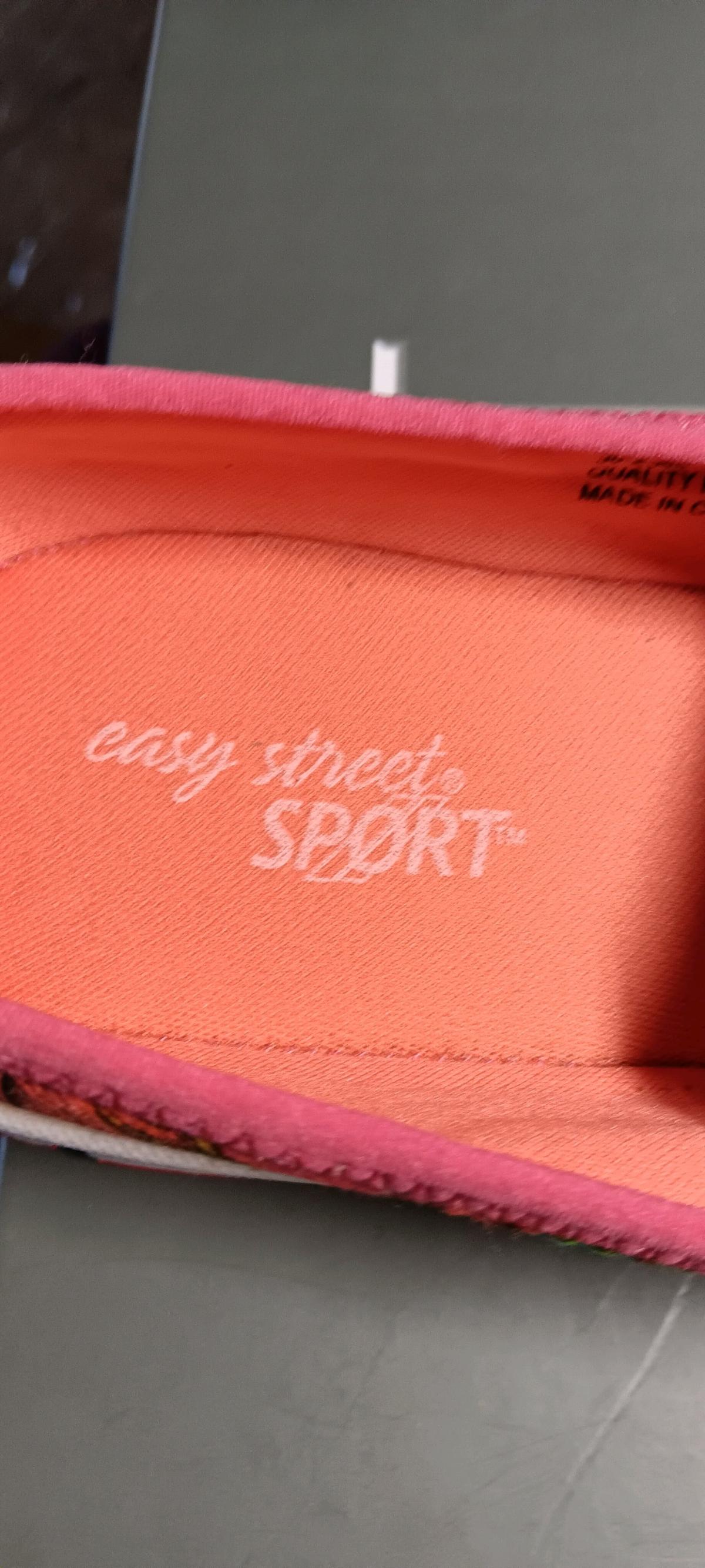 Easy Streak Sport orange - Carson, California - FleaMarketBay