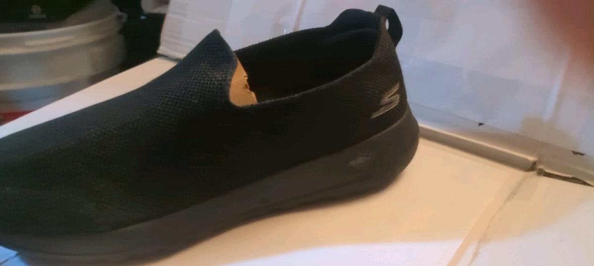 Sketchers slip on shoes - San Francisco, California - FleaMarketBay