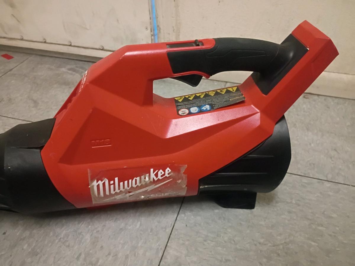 Milwaukee blower - Phoenix, Arizona - FleaMarketBay