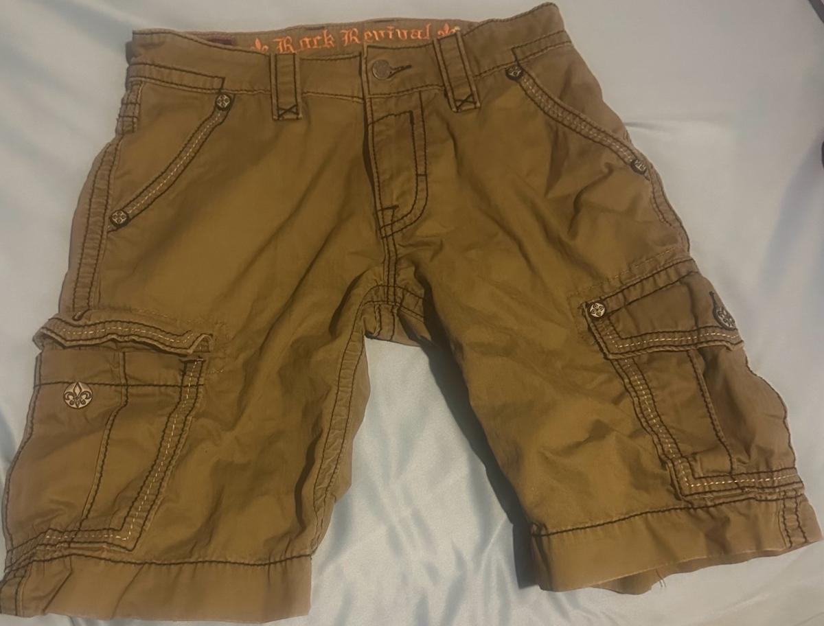 rock revival Men cargo shorts khaki Size 30 - Garden Grove, California - FleaMarketBay