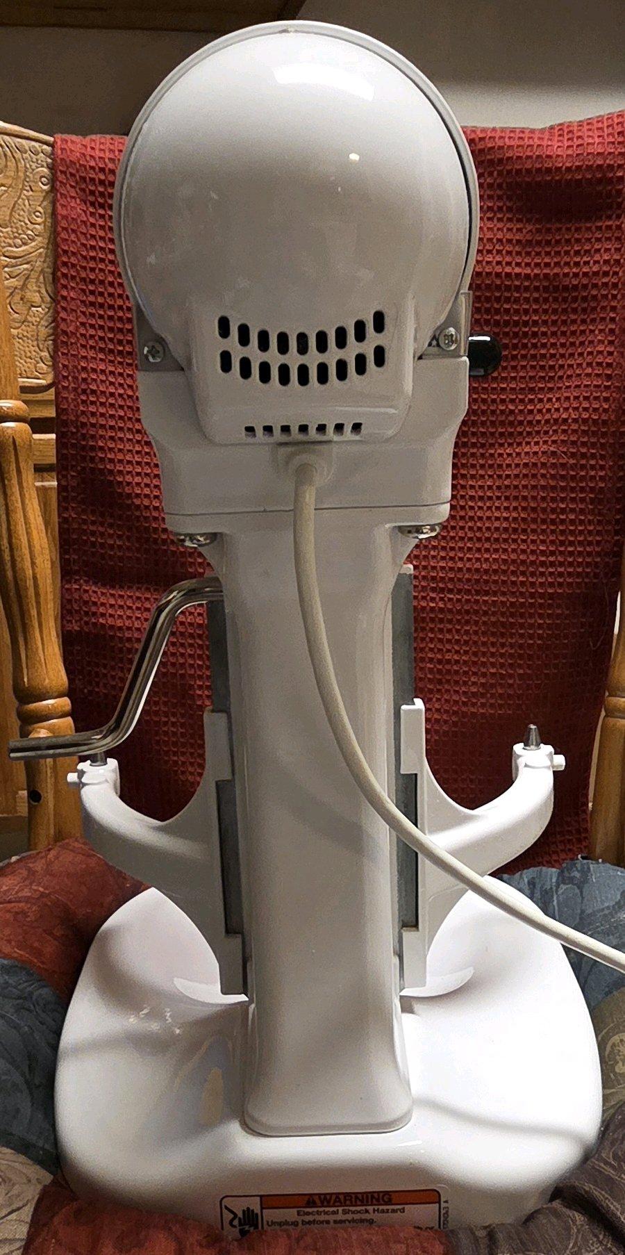 KitchenAid K4SSWH 45 Quart BowlLift Stand Mixer - Phillipsburg, New Jersey - FleaMarketBay
