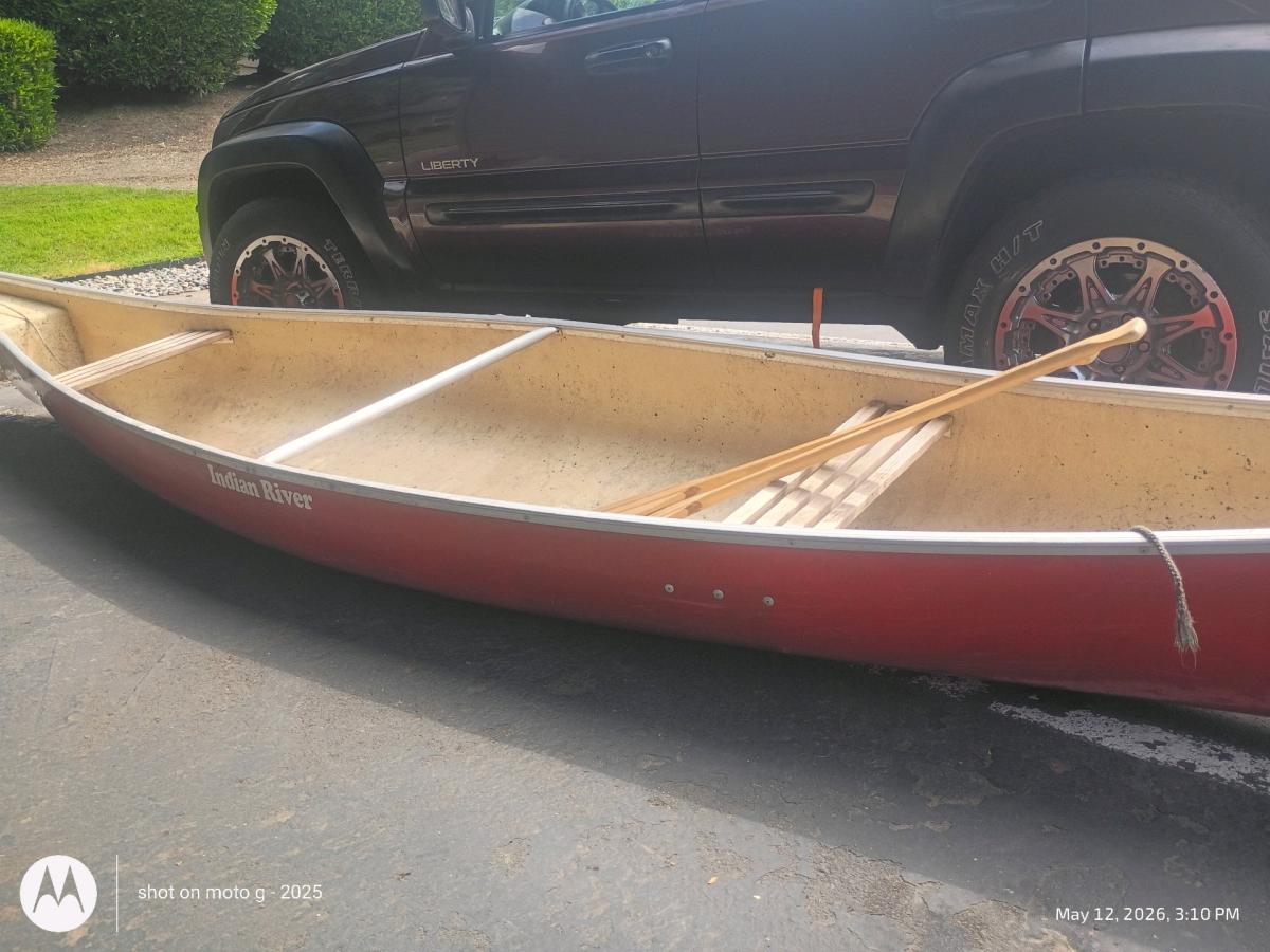indian River canoe 16 feet - Hillsboro, Oregon - FleaMarketBay