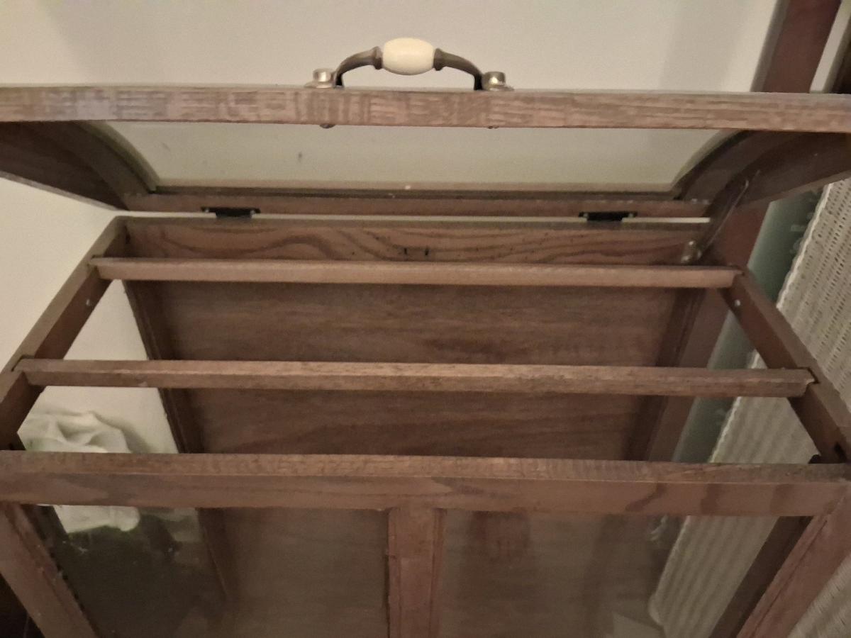 wood quilt rack with glass - Brownstown, Indiana - FleaMarketBay