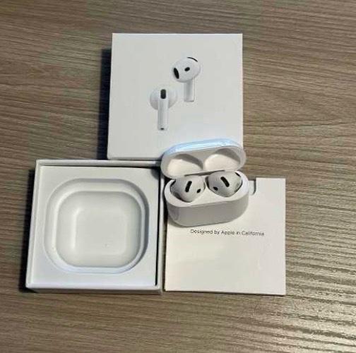 Wireless Bluetooth Earbuds  Clean Condition Fully Tested - Columbus, Nebraska - FleaMarketBay