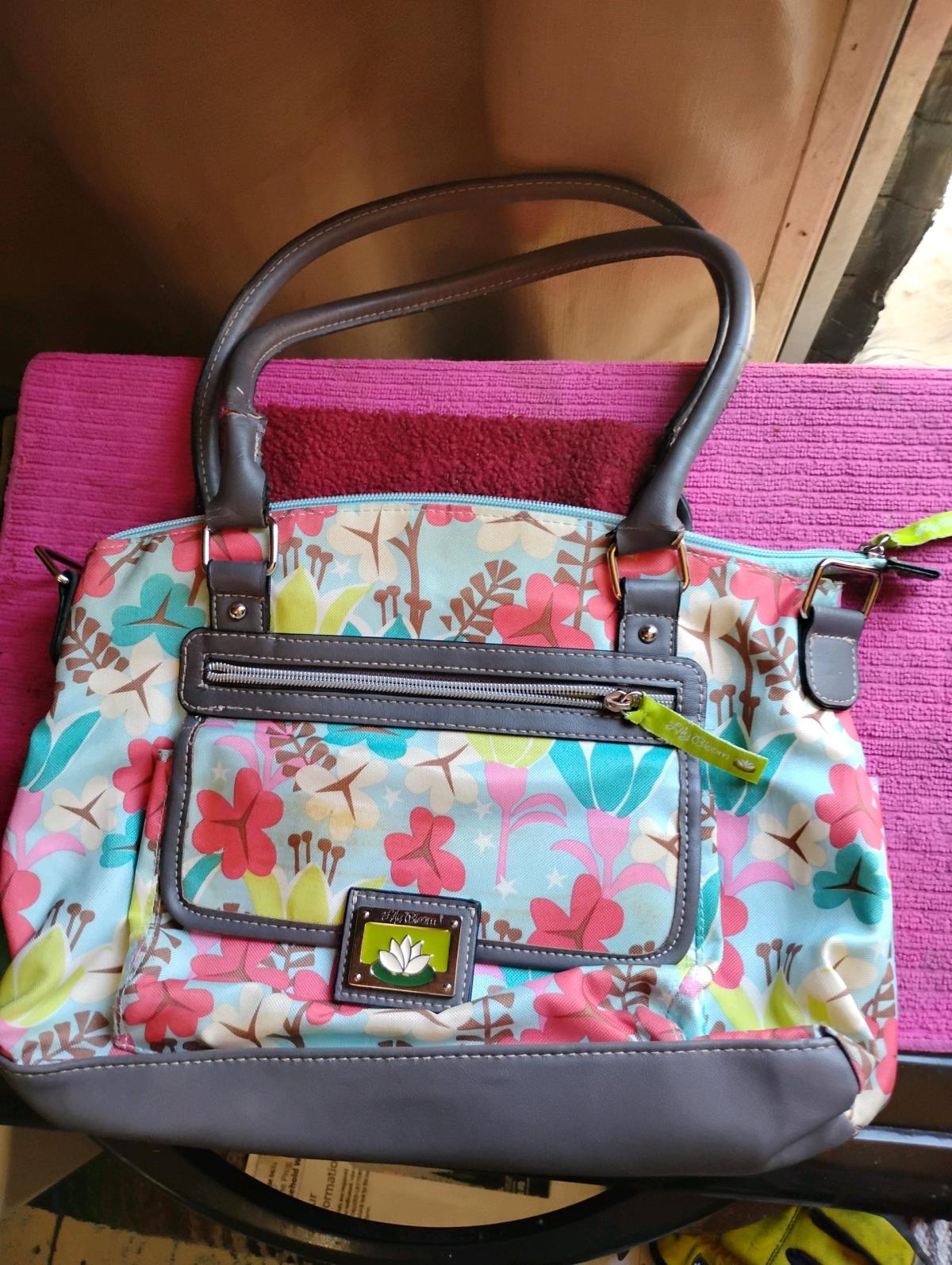 A Nice Different Color Pocketbook - Swansea, South Carolina - FleaMarketBay