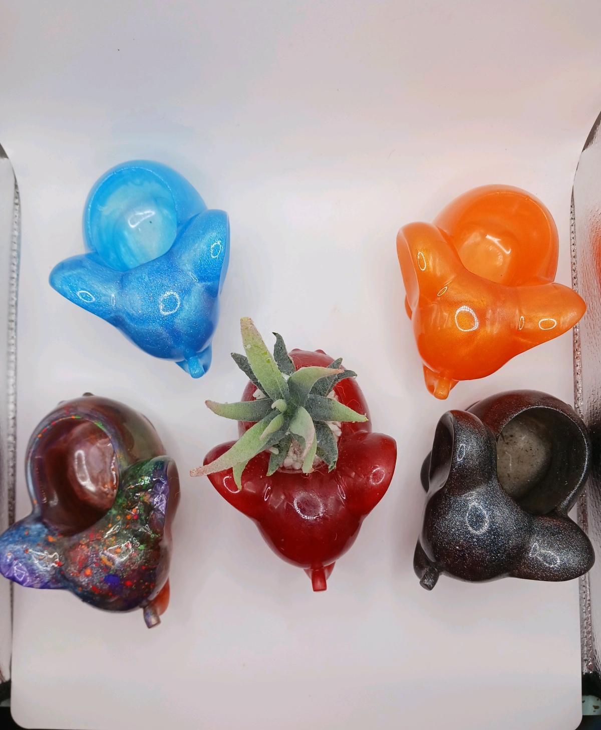 you choose  resin Pieces - Lancaster, Pennsylvania - FleaMarketBay