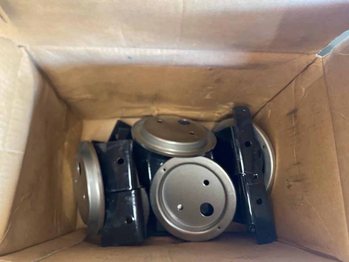 Air Springs - Bakersfield, California - FleaMarketBay