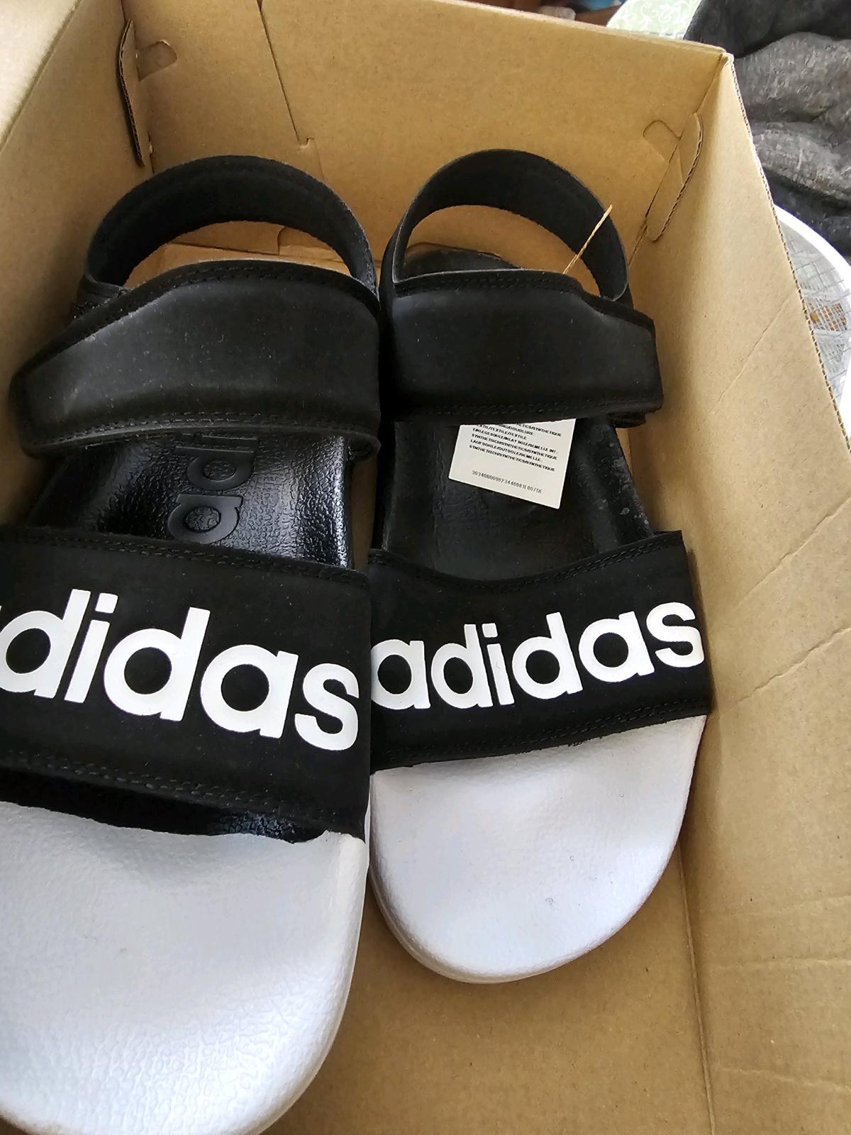 New Adidas sandals womens - Albuquerque, New Mexico - FleaMarketBay