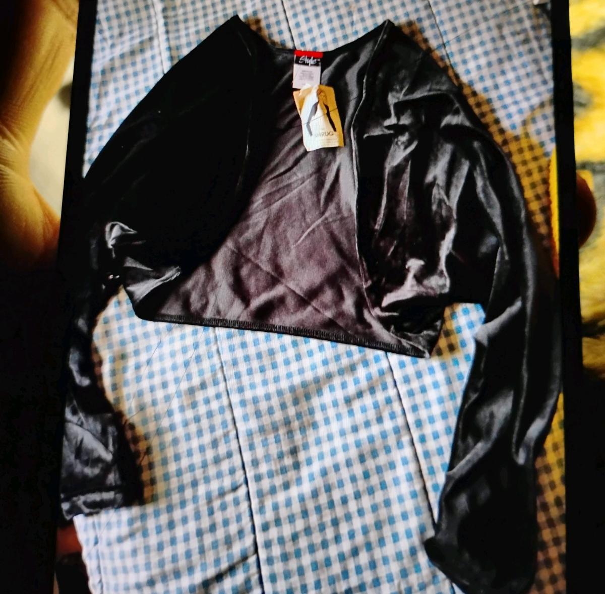 A Nice New Black Velvet Long Sleeve Shrug - Aiken, South Carolina - FleaMarketBay