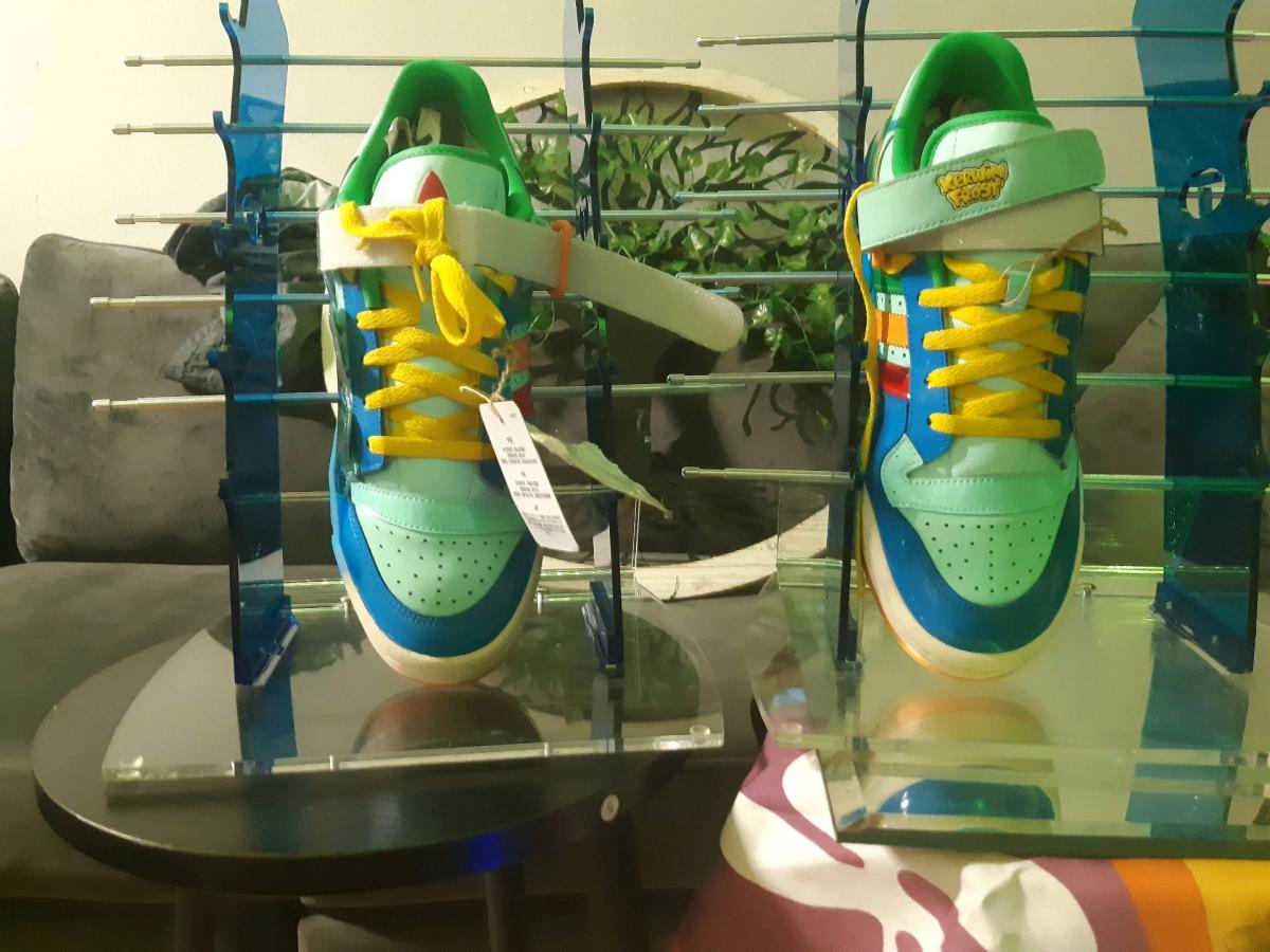 Adidas  collectors kids size 9 shoes - Portland, Oregon - FleaMarketBay
