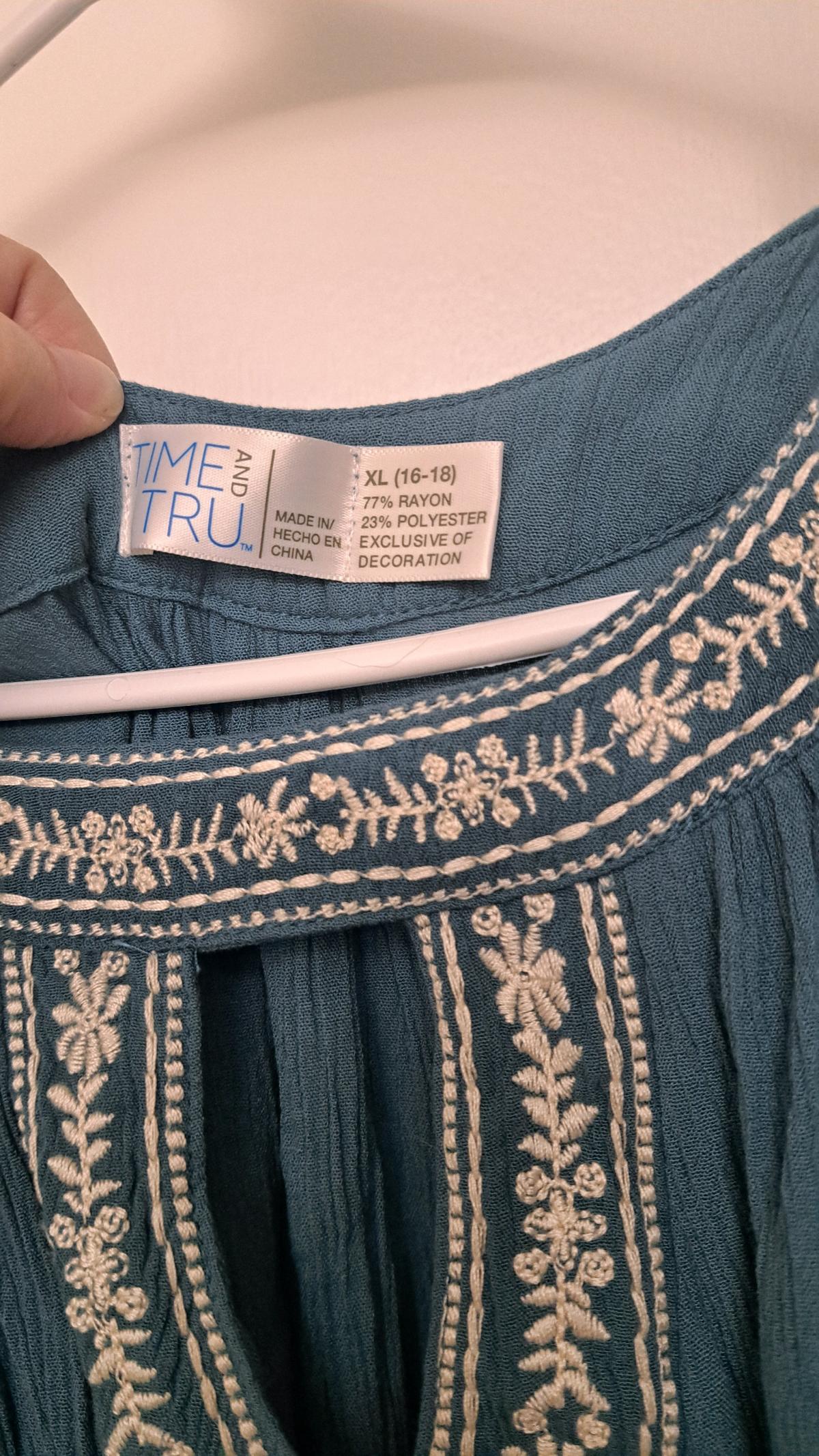 Time and Tru XL Blue Cold Shoulder Embroidered Dress - Baton Rouge, Louisiana - FleaMarketBay
