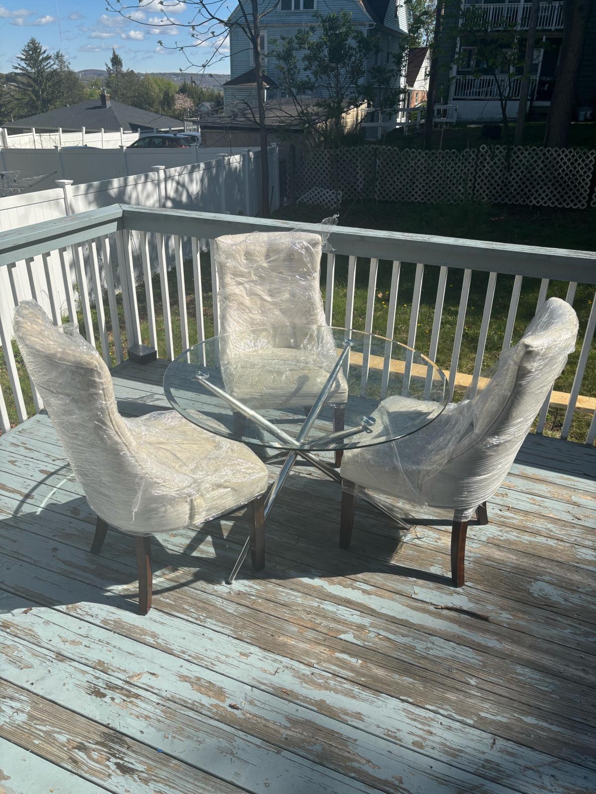 4 piece kitchen set - Waterbury, Connecticut - FleaMarketBay