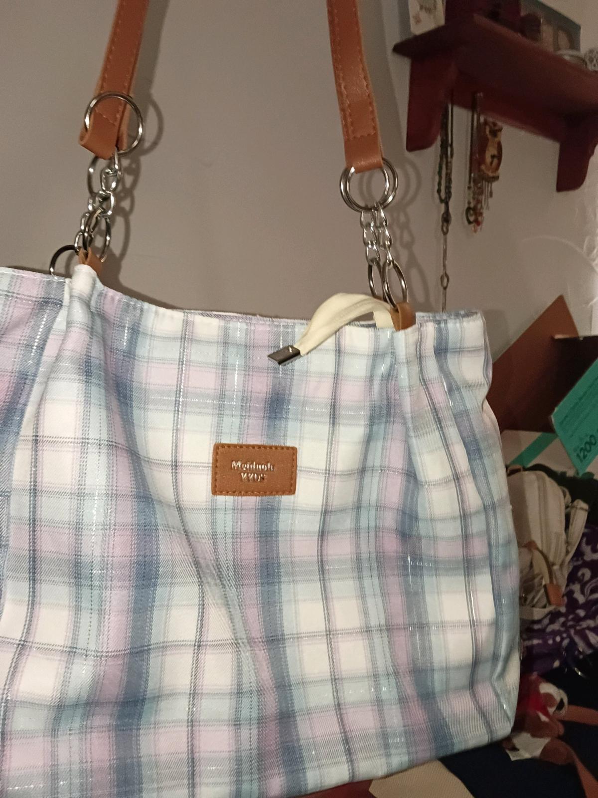 blue and white purse - Madison, Indiana - FleaMarketBay