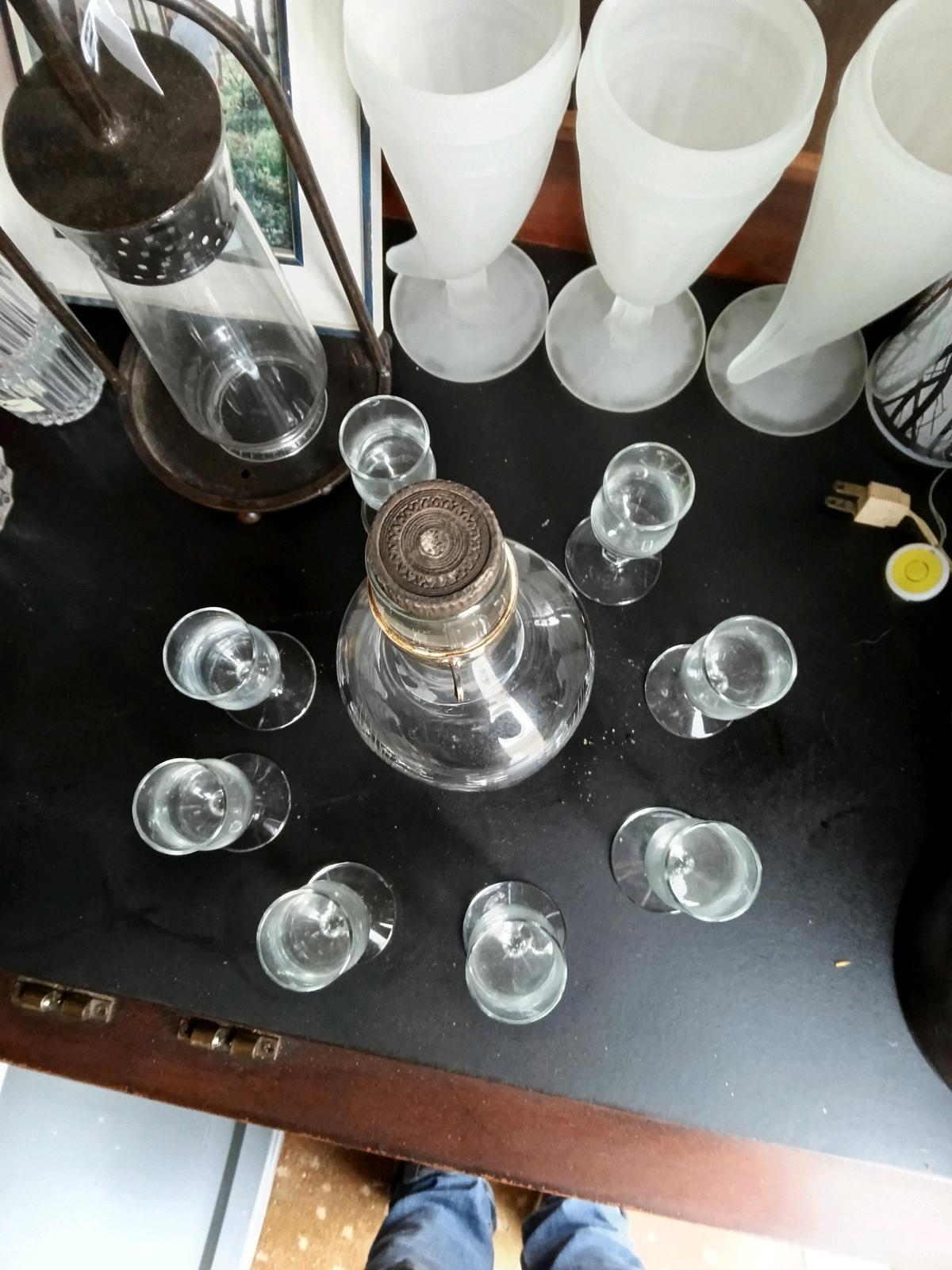 Bottle with etched glass and shot glasses - Amarillo, Texas - FleaMarketBay