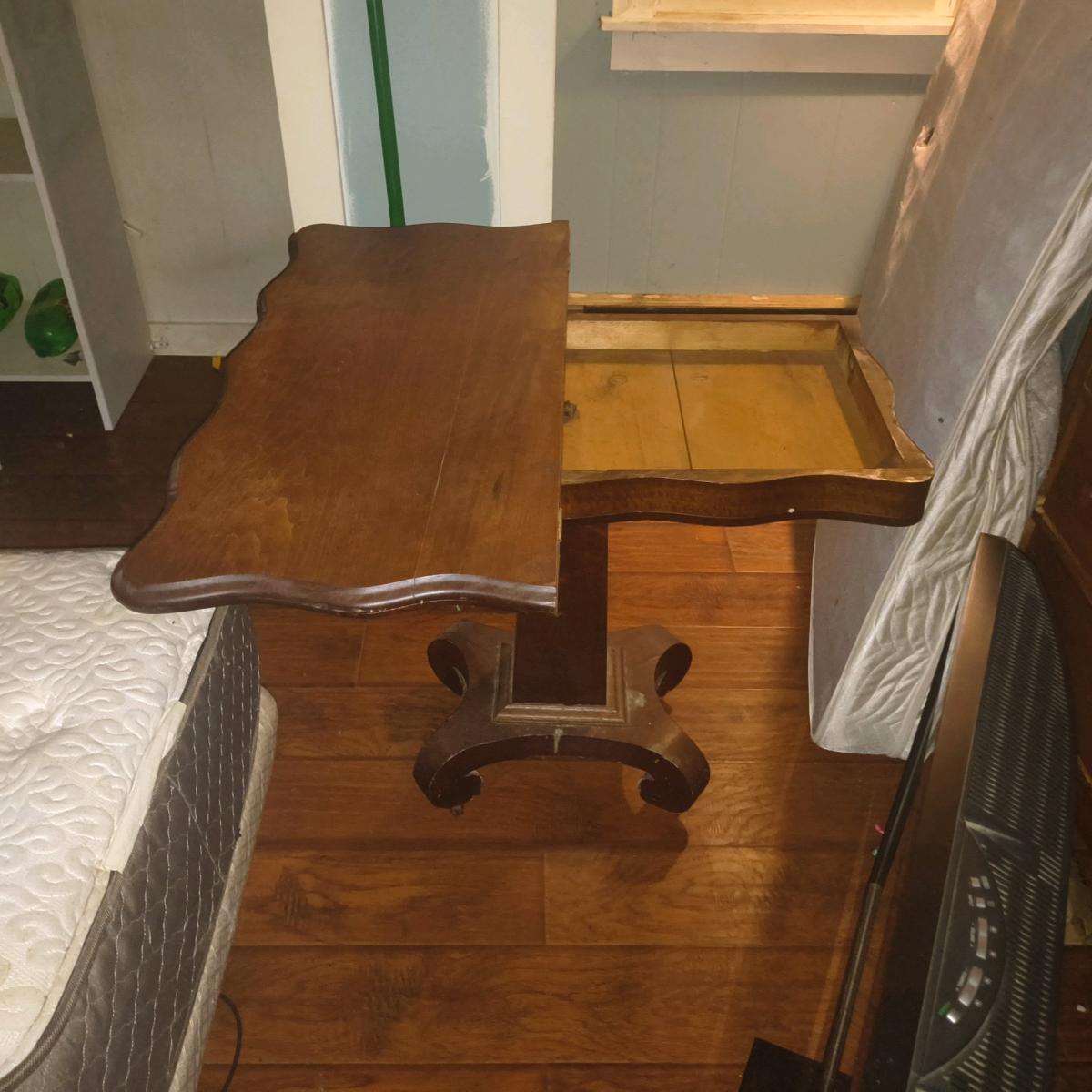 an antique top fold gaming card table - Westbrook, Maine - FleaMarketBay