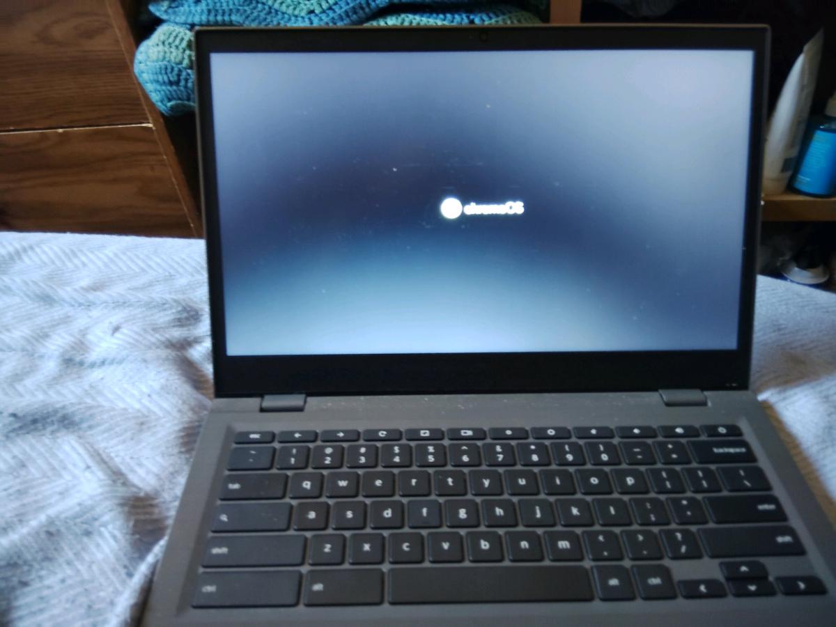 Google chrome laptop - Bell, California - FleaMarketBay