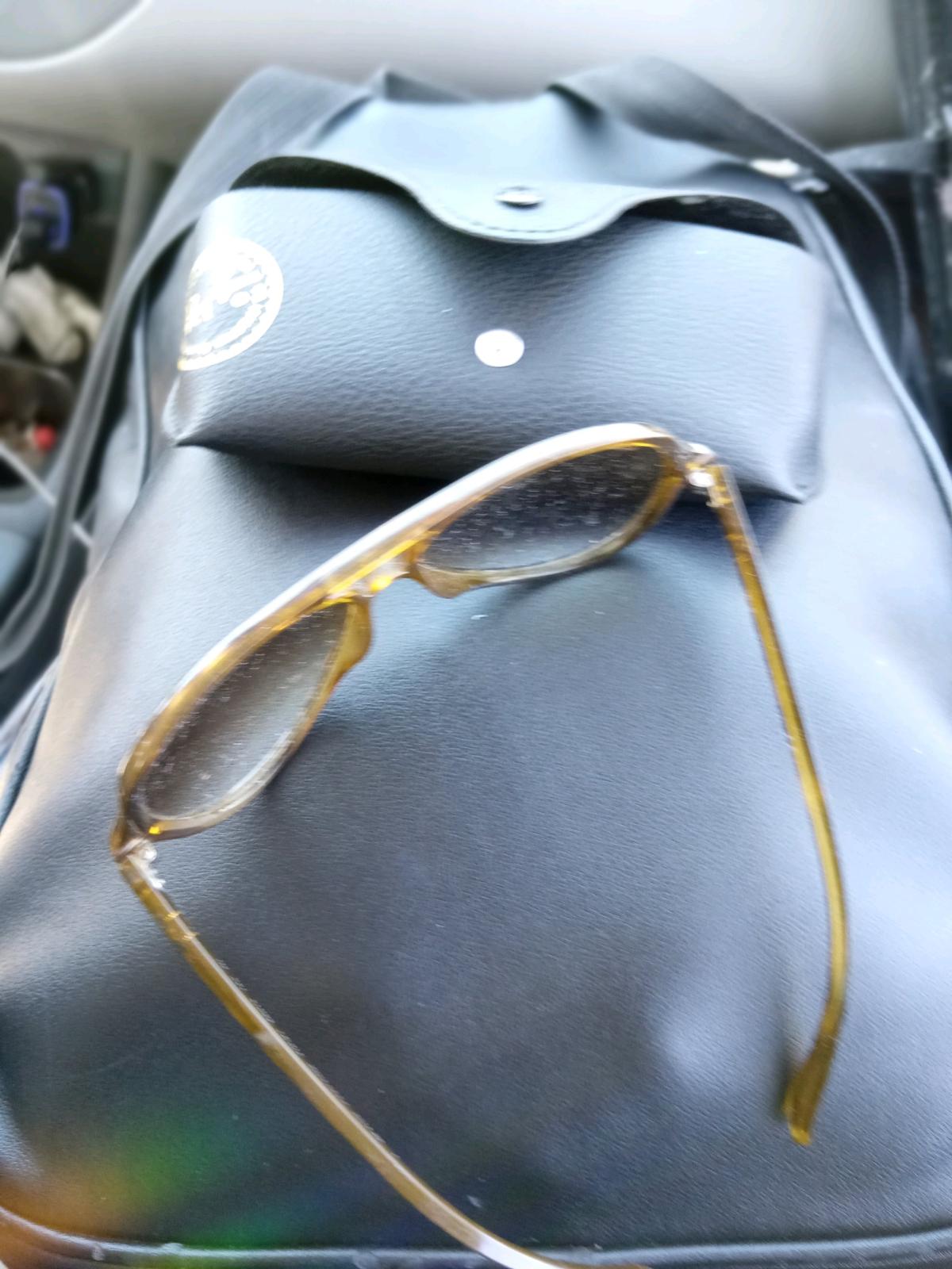 unisex RayBan shades with case - Portland, Oregon - FleaMarketBay