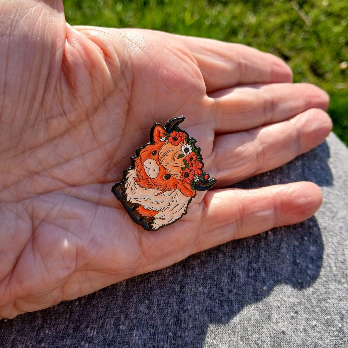 Highland Cow Pin - Cheney, Washington - FleaMarketBay
