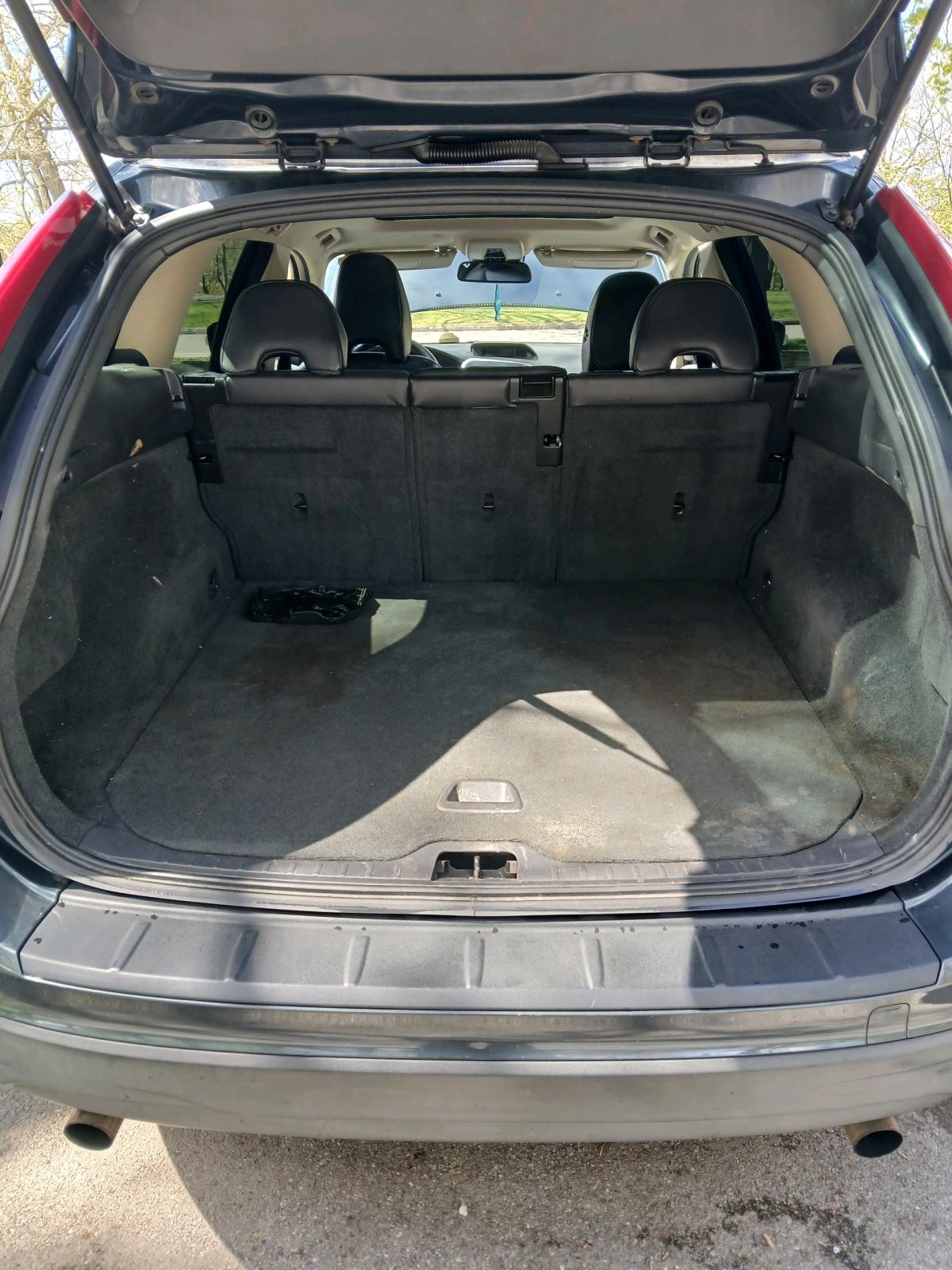 2010 Volvo xc60 - New York, New York - FleaMarketBay