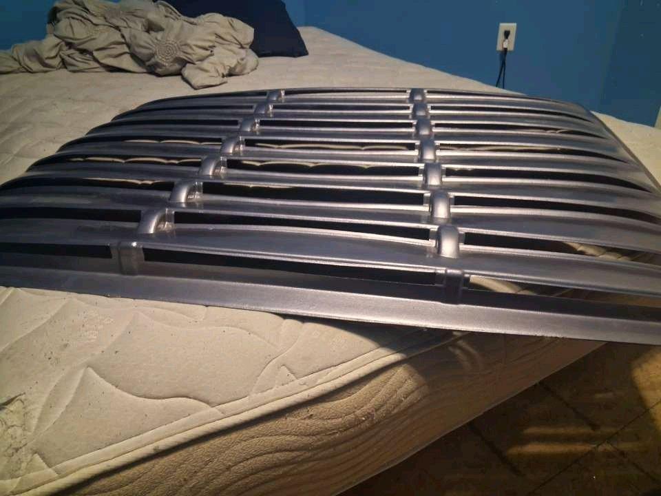 2010 mustang rear louver - Upland, Indiana - FleaMarketBay