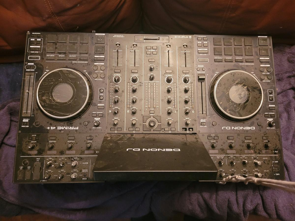 Denon DJ Prime 4 music mixer with touch screen - Blue Earth, Minnesota - FleaMarketBay