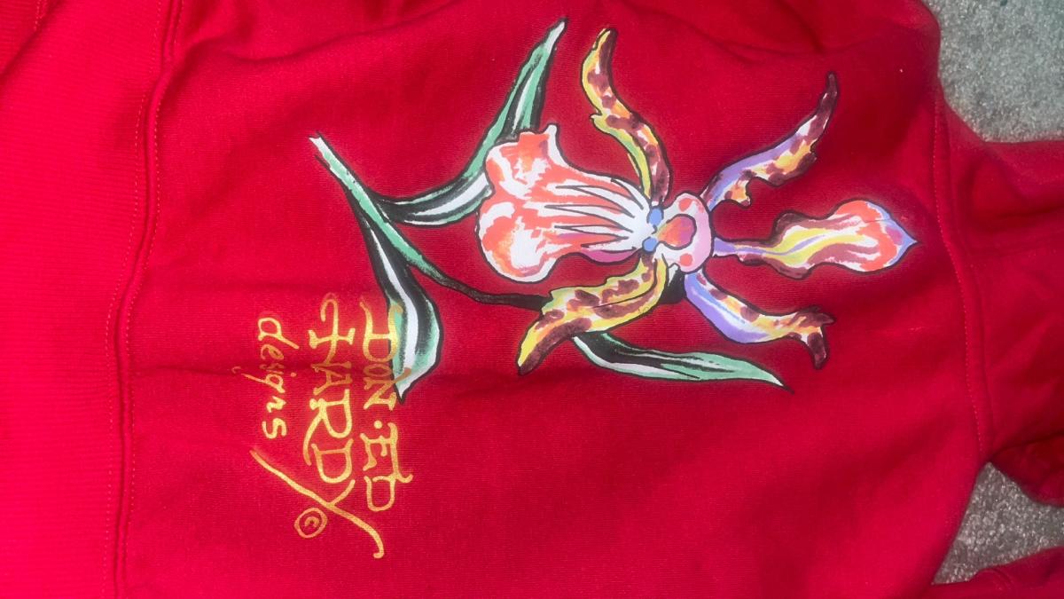 Ed hardy red crop top with no pockets - Tallahassee, Florida - FleaMarketBay