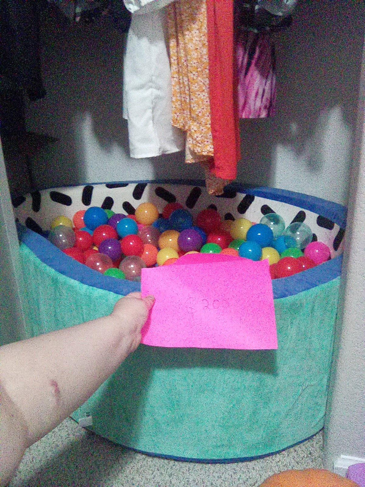 kids ball pit - Arapahoe, Colorado - FleaMarketBay
