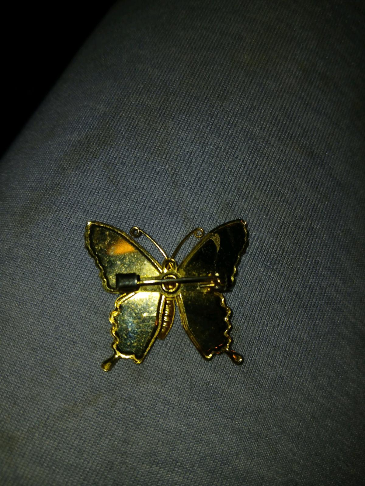 brooches - Andalusia, Alabama - FleaMarketBay