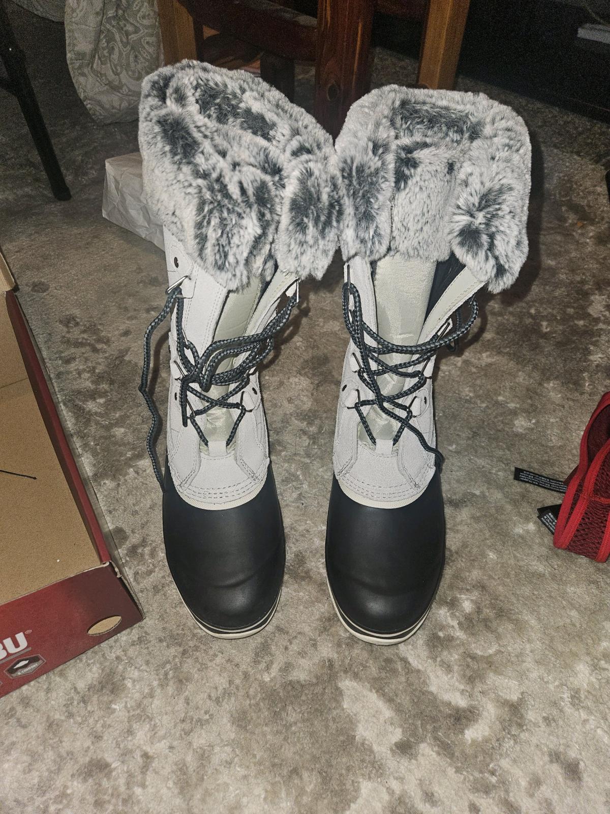 womens boots size 8 - Asheboro, North Carolina - FleaMarketBay