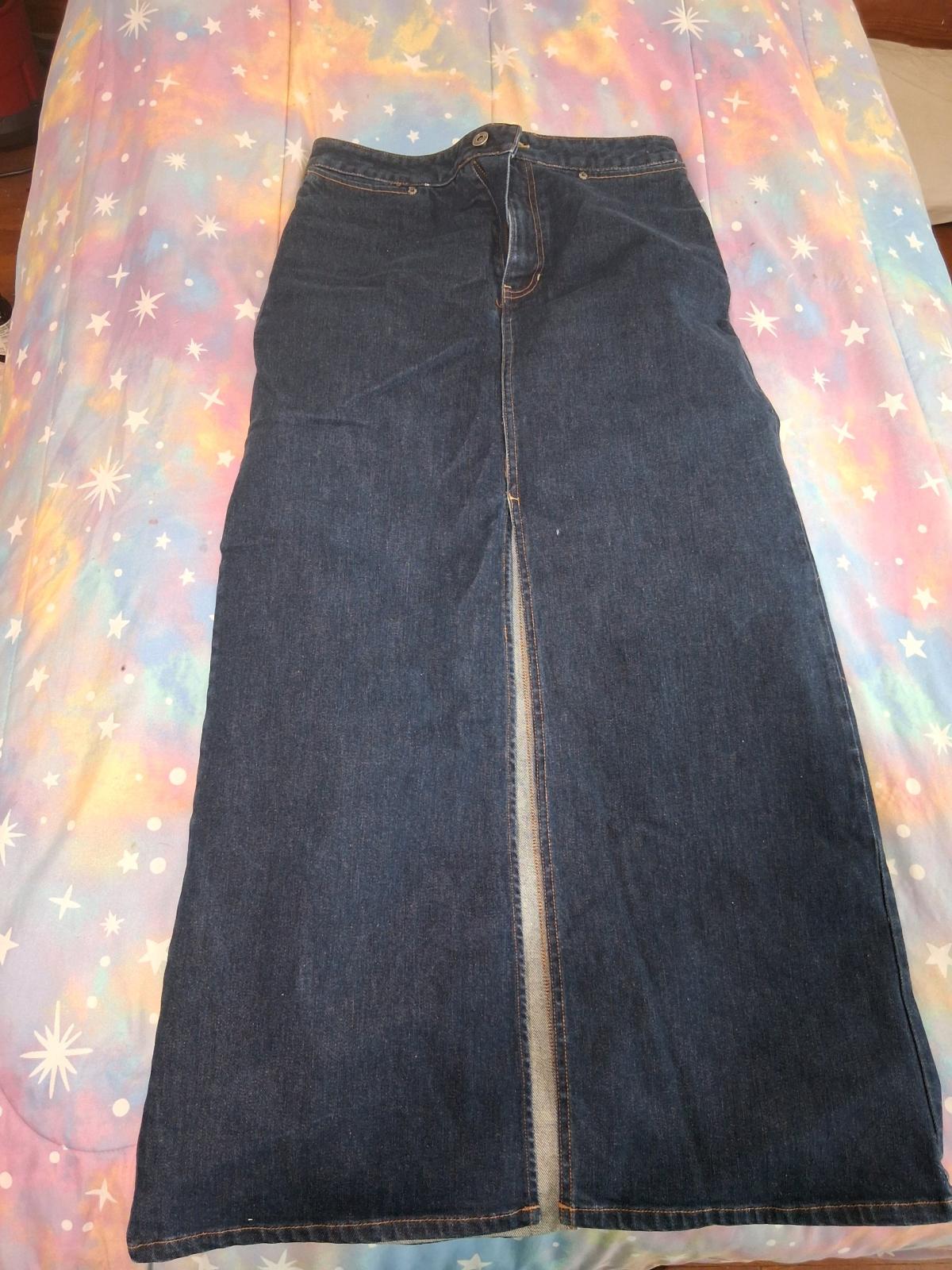 Womens Denim Skirt sz10 - Loganville, Georgia - FleaMarketBay