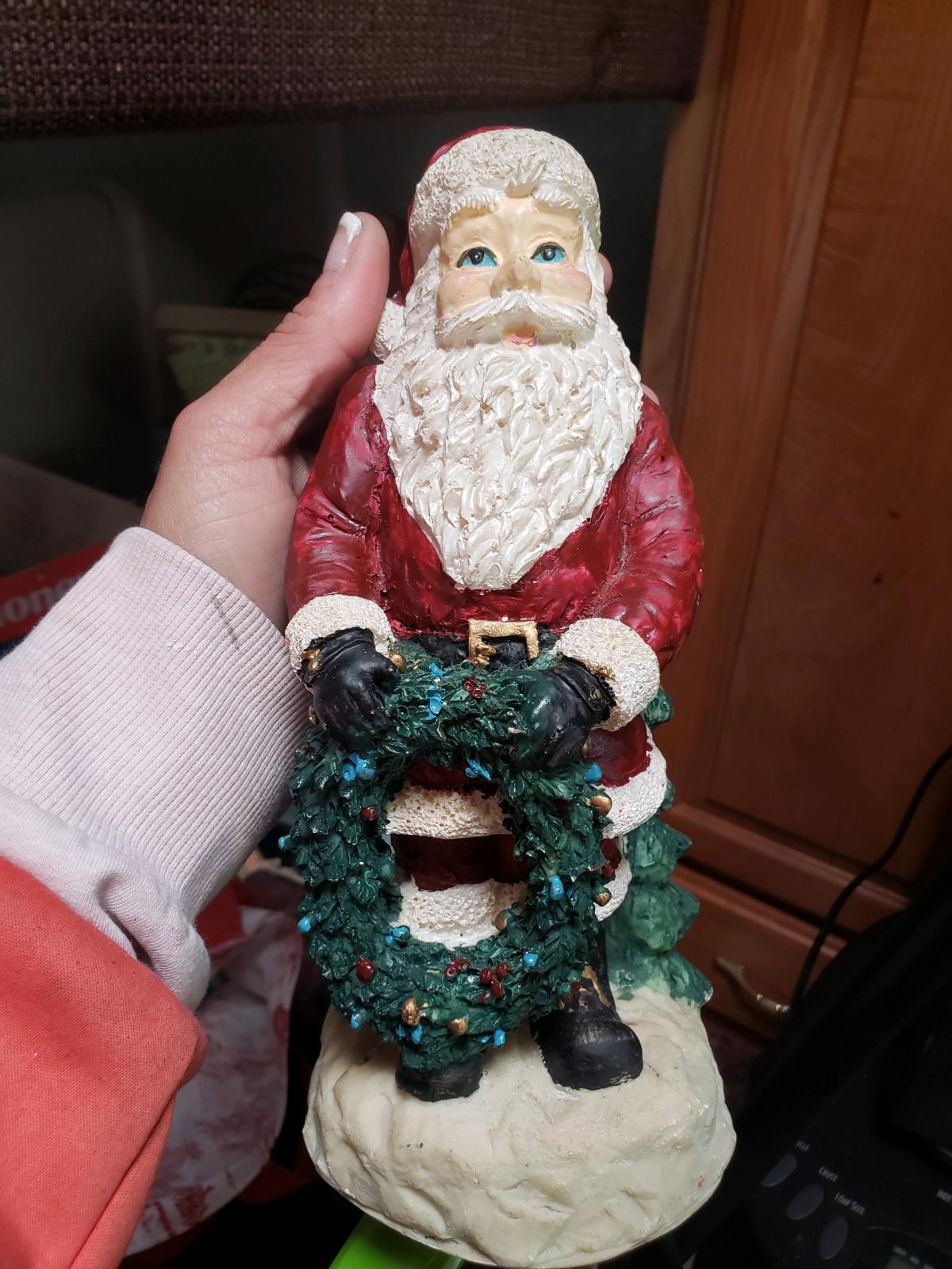 Christmas decorations - Juneau, Wisconsin - FleaMarketBay