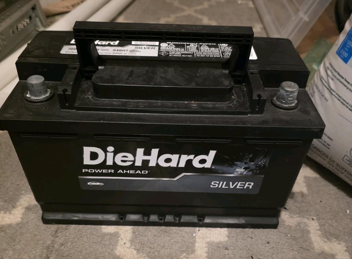 Die Hard Silver battery - Bronx, New York - FleaMarketBay