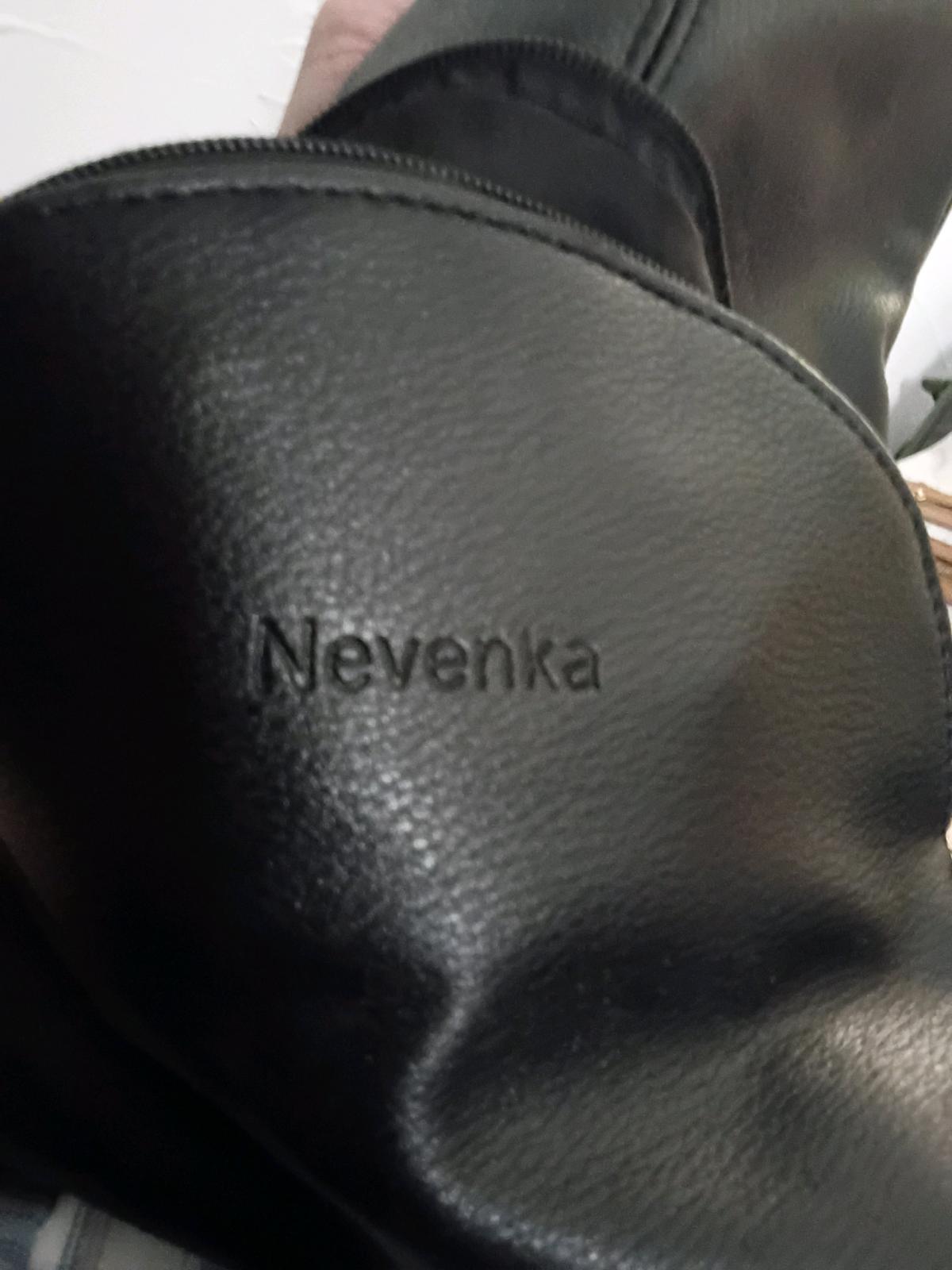black back pack purse - Madison, Indiana - FleaMarketBay