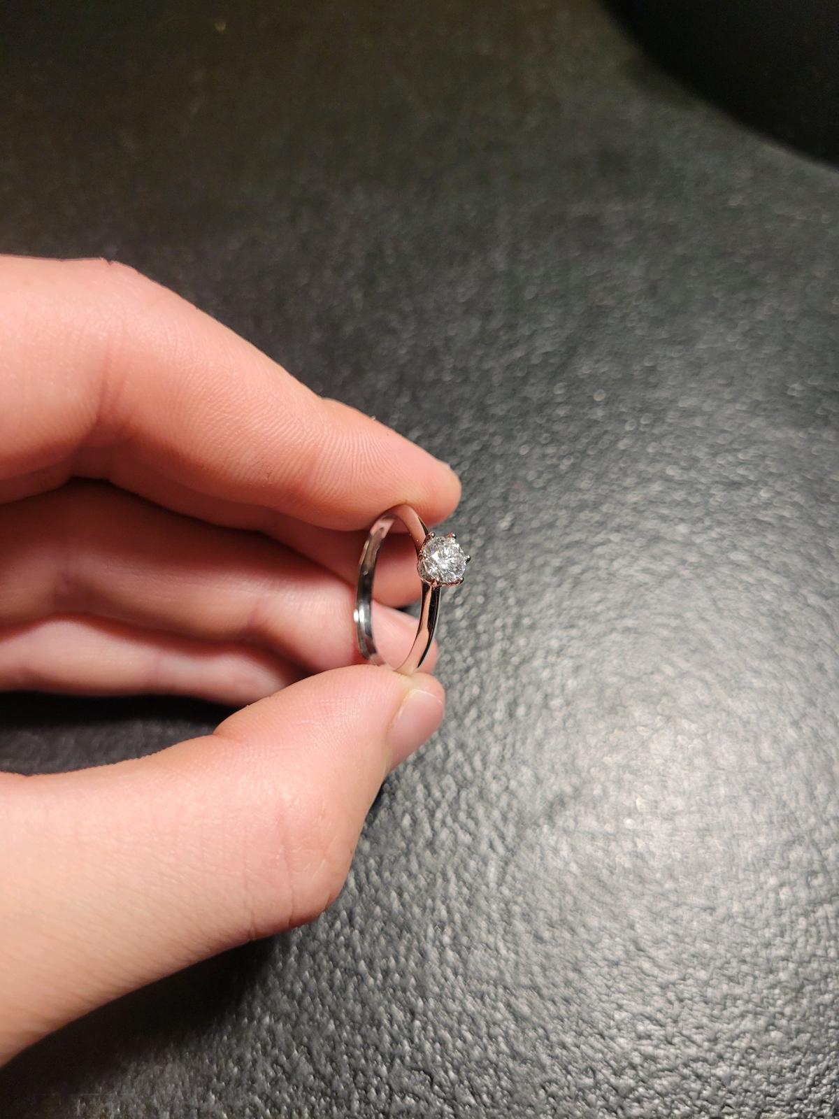 Half carat moissanite ring - Vermillion, South Dakota - FleaMarketBay