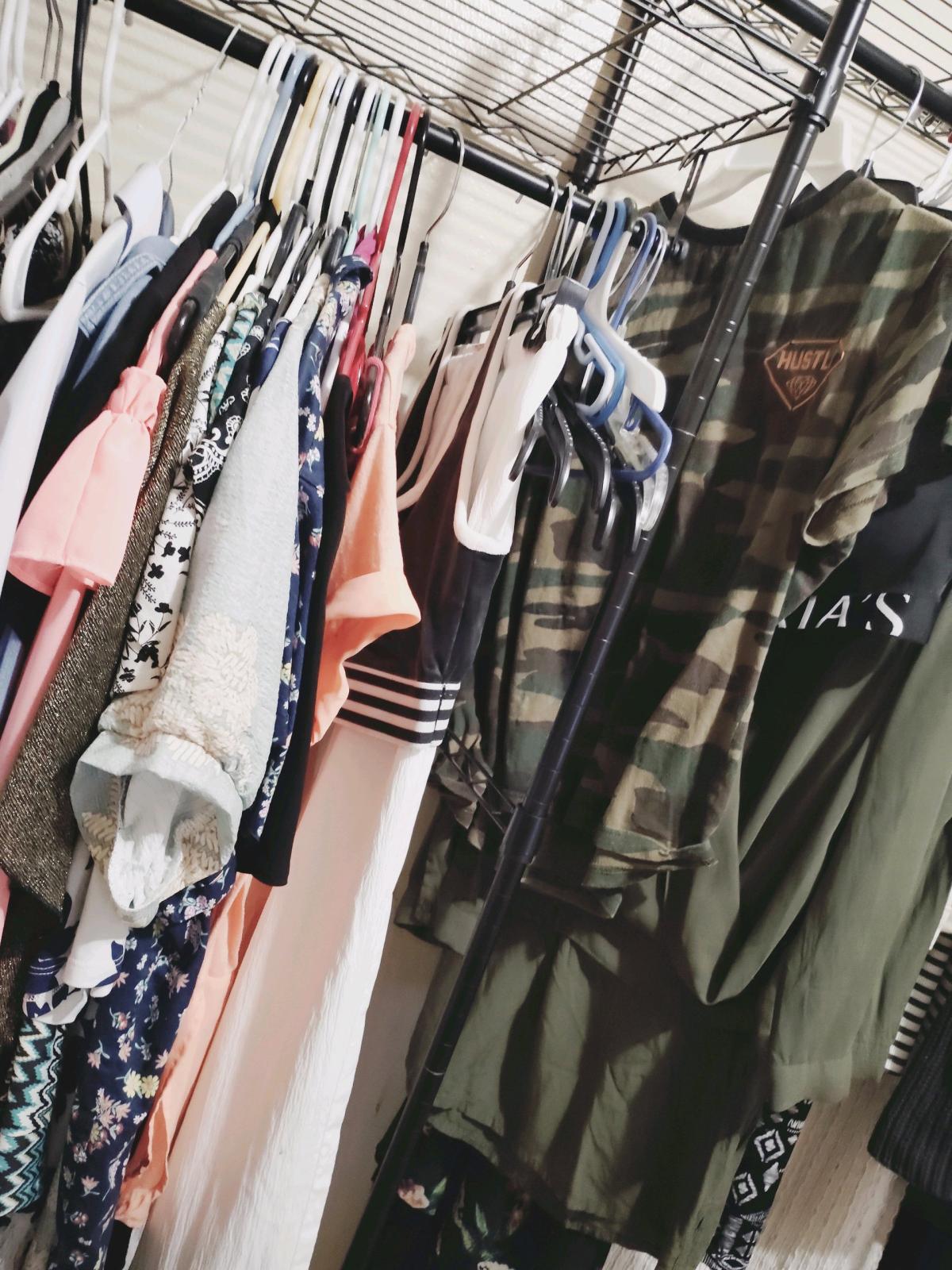 women and mens clothing accessories shoes - San Antonio, Texas - FleaMarketBay