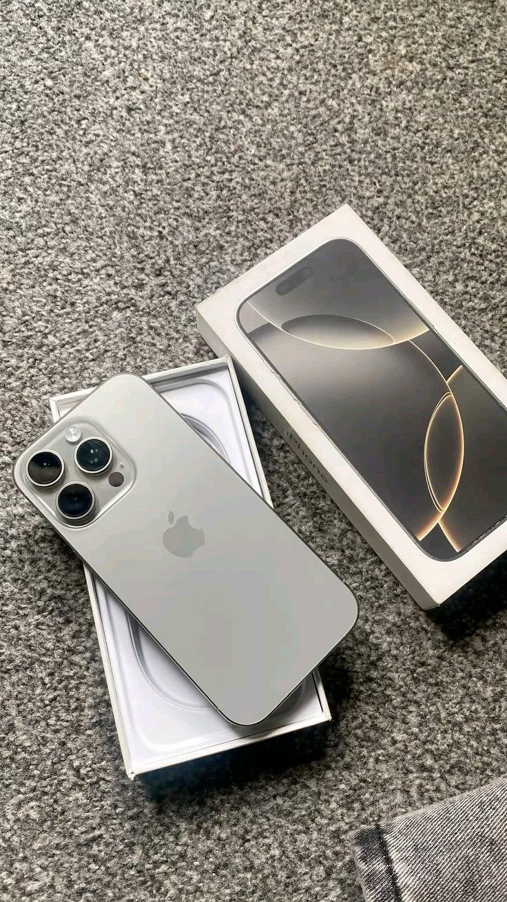 iphone 16 Pro max - Los Angeles, California - FleaMarketBay