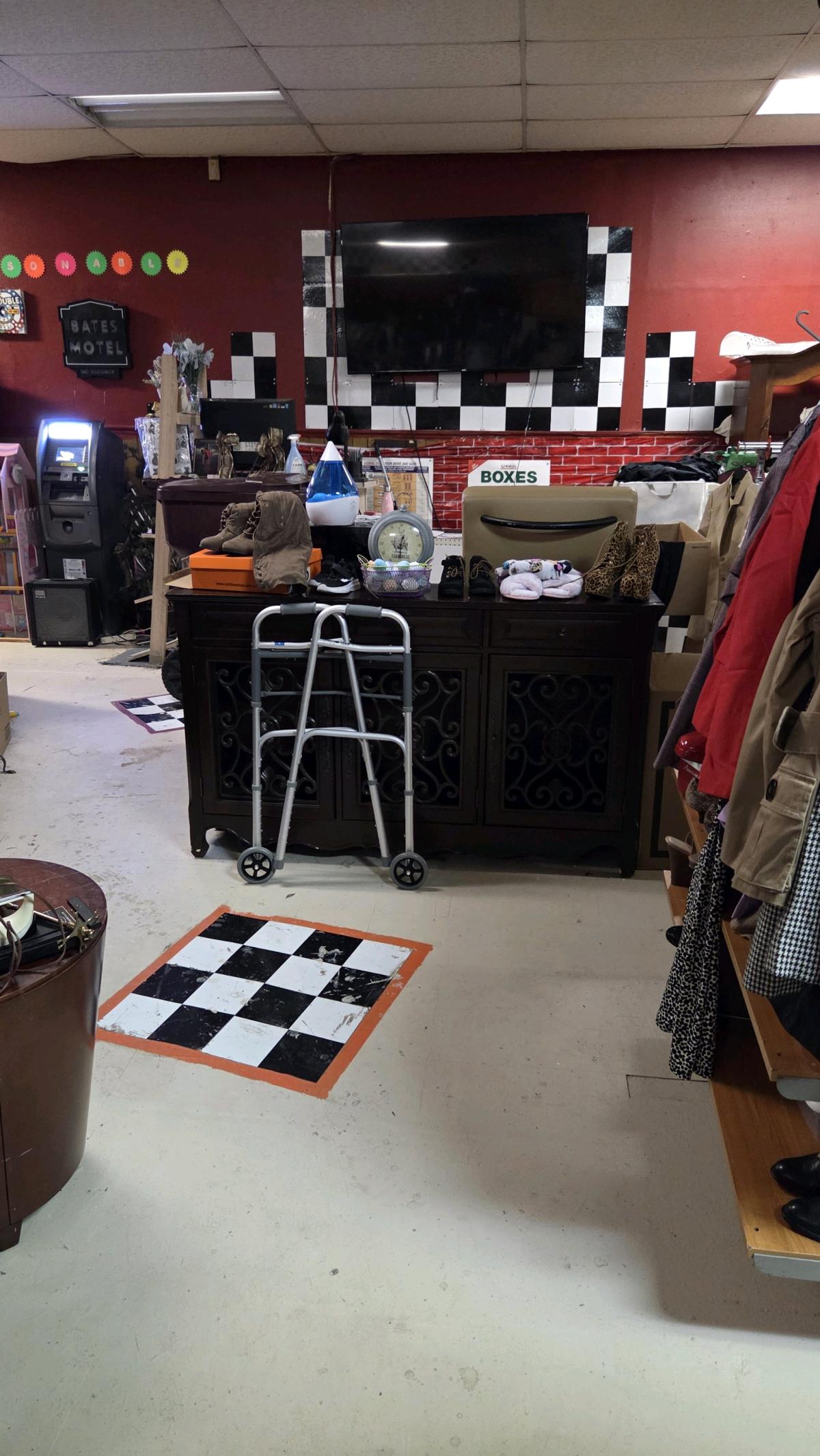 Big clearance sale May 1st until 7th almost everything is 1 - Chesapeake, Virginia - FleaMarketBay