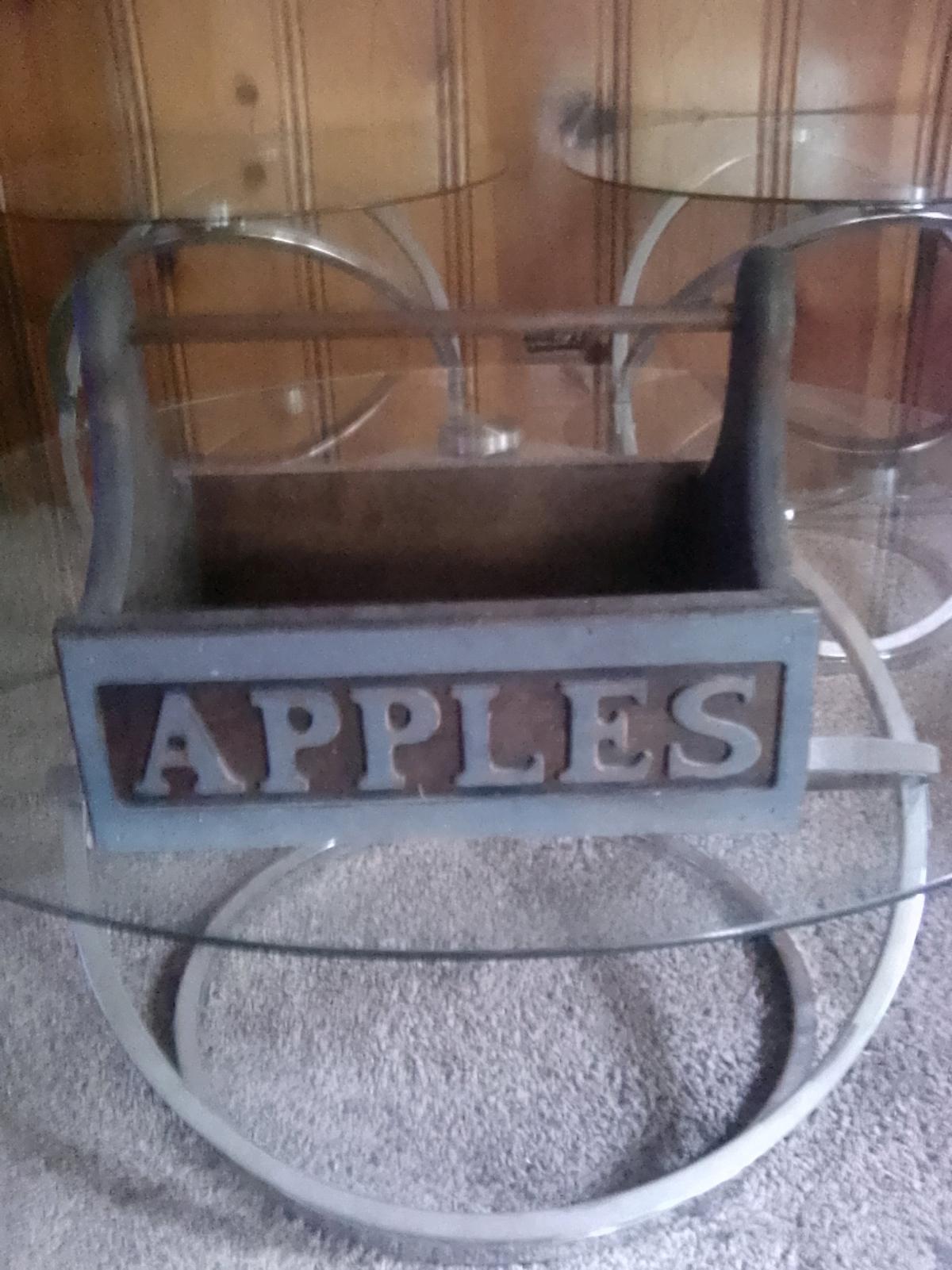 antique wooden apple box - Monroe, Michigan - FleaMarketBay
