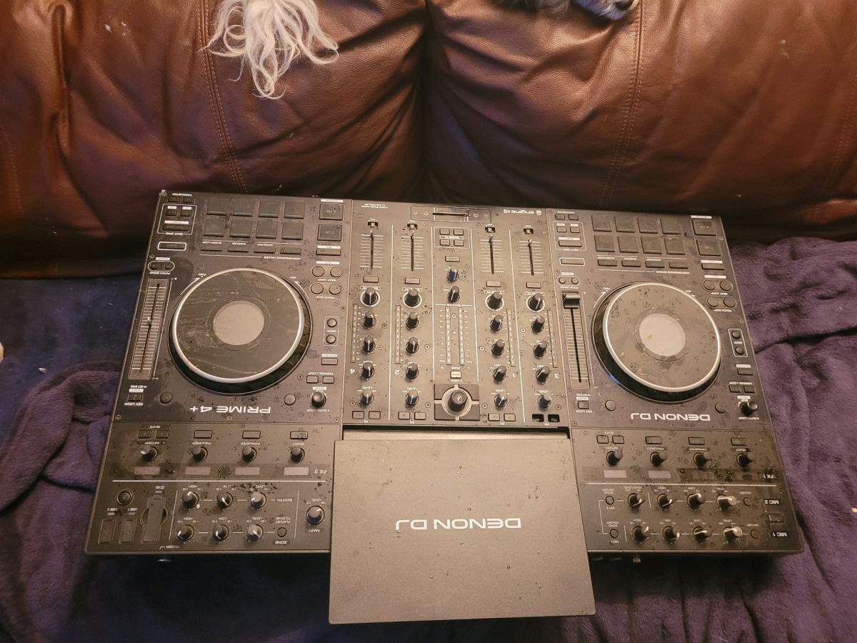 Denon DJ Prime 4 music mixer with touch screen - Blue Earth, Minnesota - FleaMarketBay
