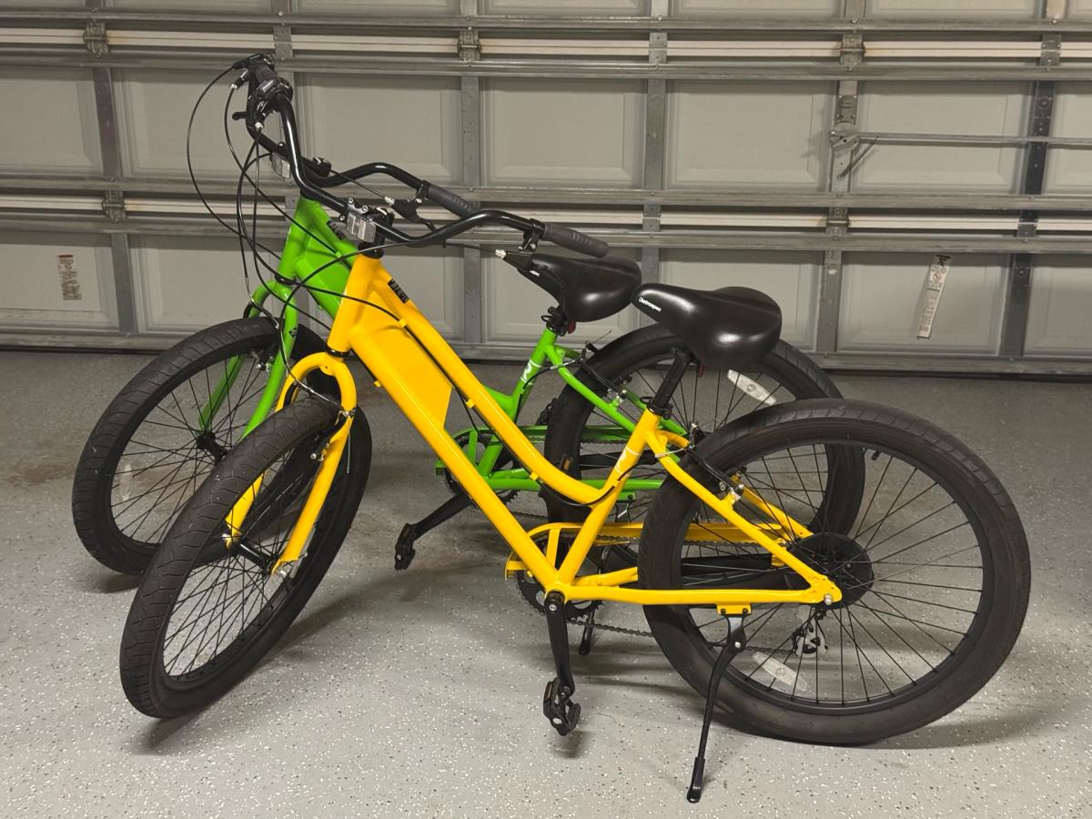 Two Retrospec Beach Cruise Bikes Yellow and Green - Kemah, Texas - FleaMarketBay