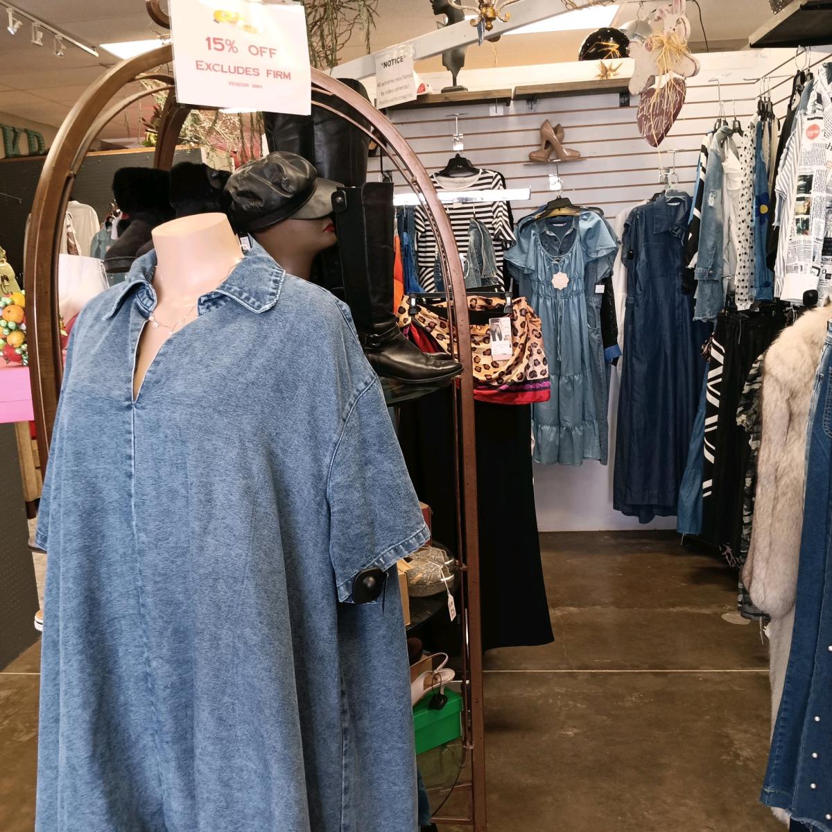 women outfits fashion clothing - Desoto, Texas - FleaMarketBay
