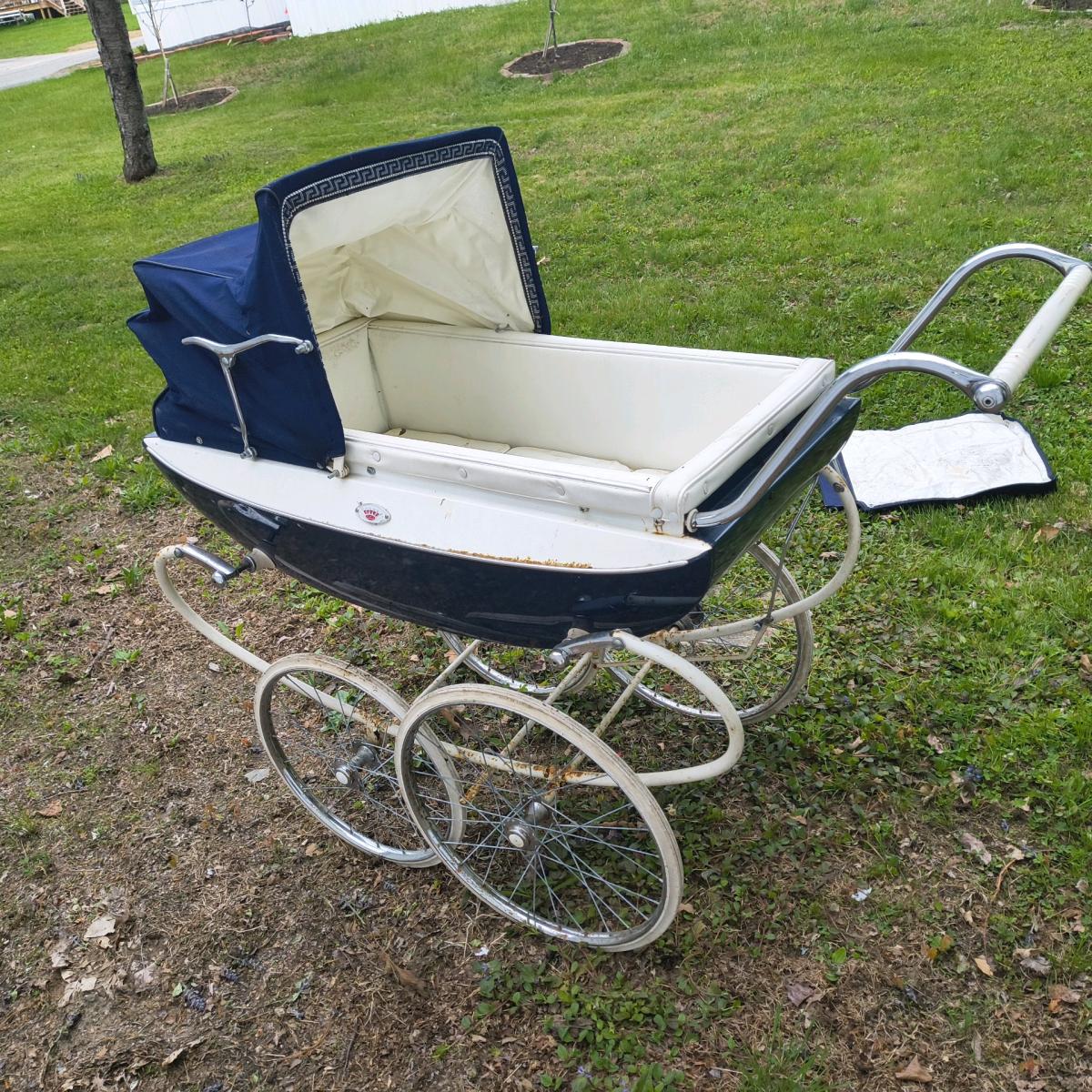 vintage antique stroller 1950s - Westbrook, Maine - FleaMarketBay
