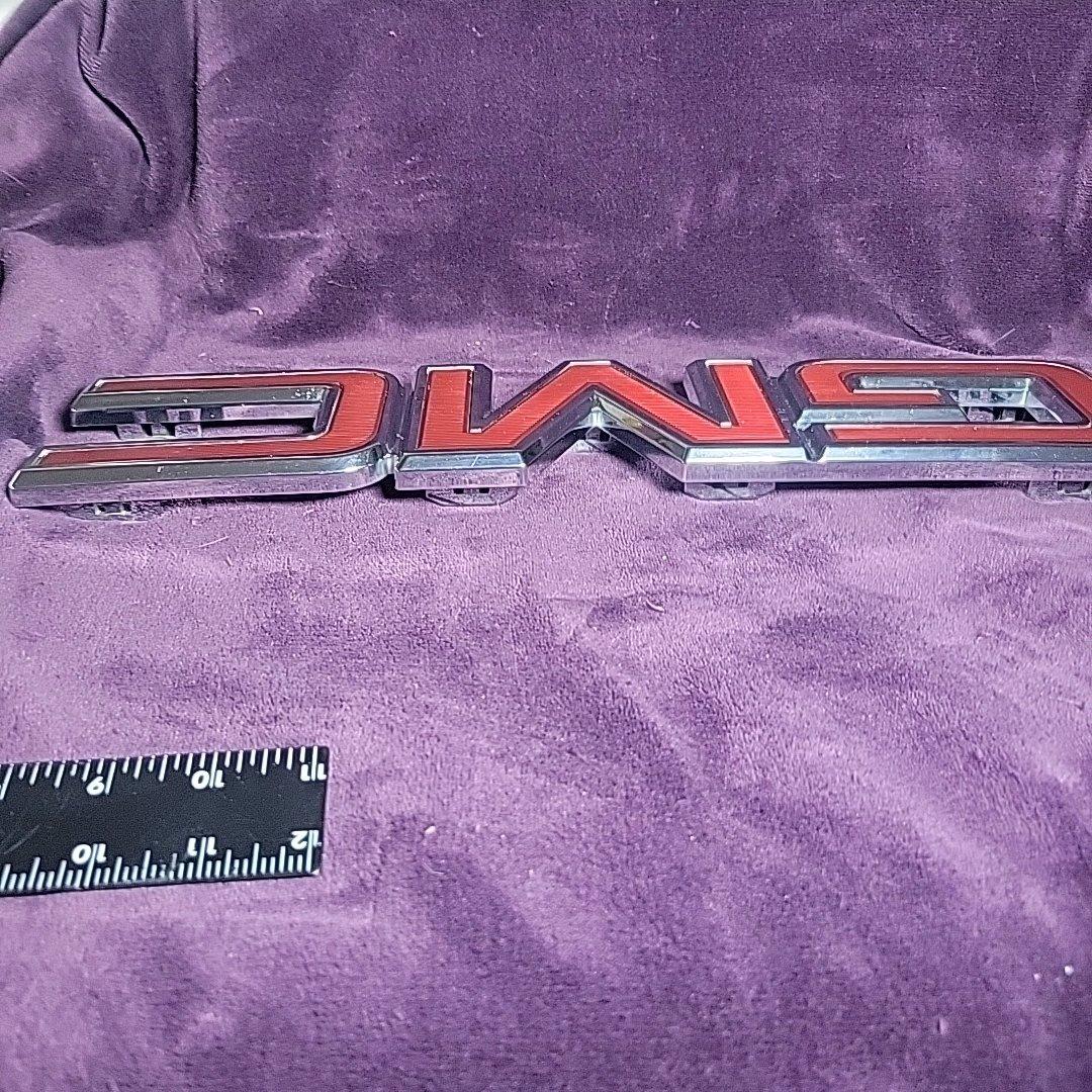 GMC logo emblem large for Sierra 1500 or Yukon - Spokane, Washington - FleaMarketBay