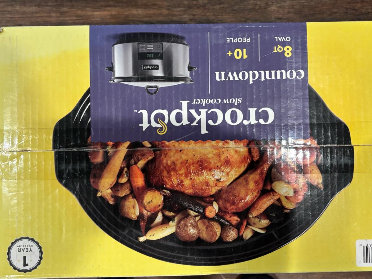 Brand new crockpot and cookbook - Bridgeville, Pennsylvania - FleaMarketBay