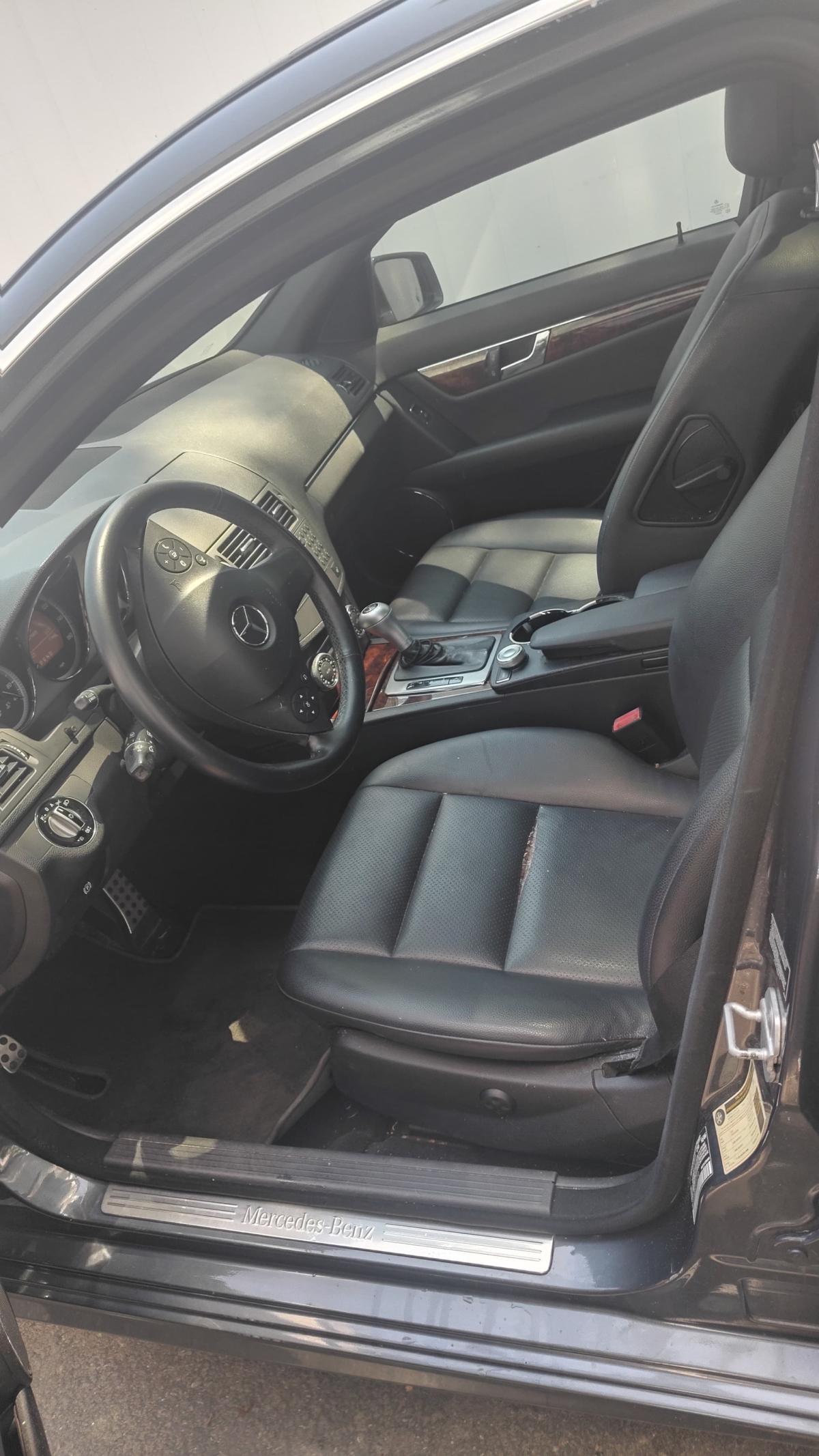 2010 MercedesBenz C300 300 4MATIC - Piscataway, New Jersey - FleaMarketBay