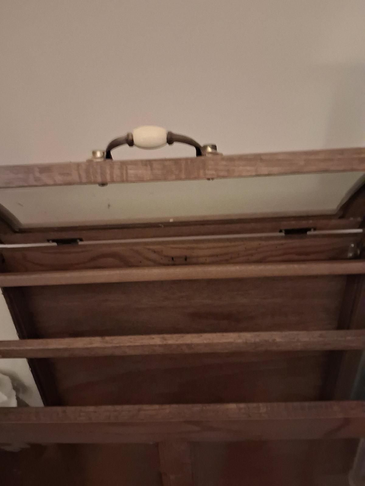 wood quilt rack with glass - Brownstown, Indiana - FleaMarketBay